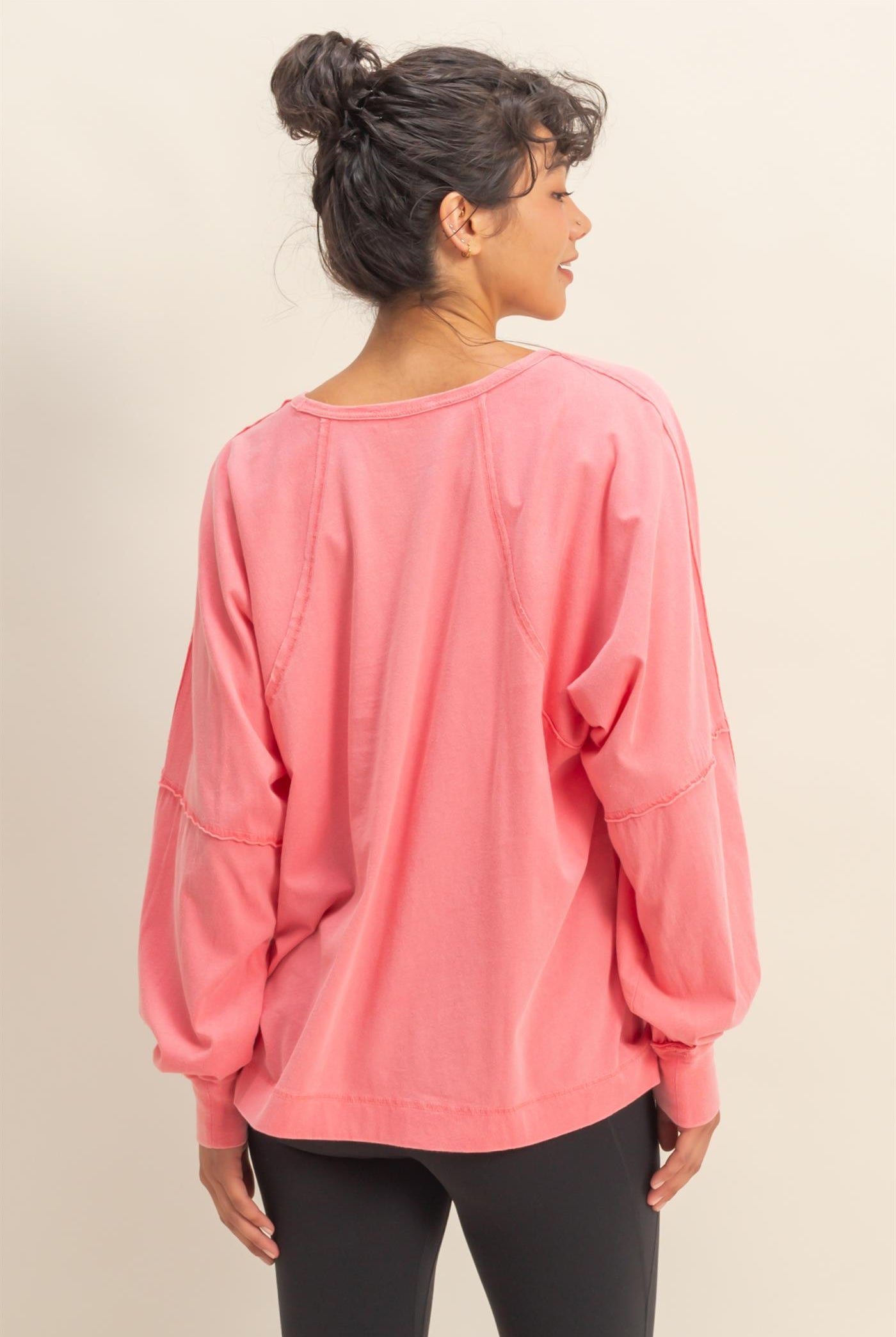 Wholesale Washed Oversized Long Sleeve Top With Slit Clothing Tops DZ25C921 TAFFY PINK HYFVE