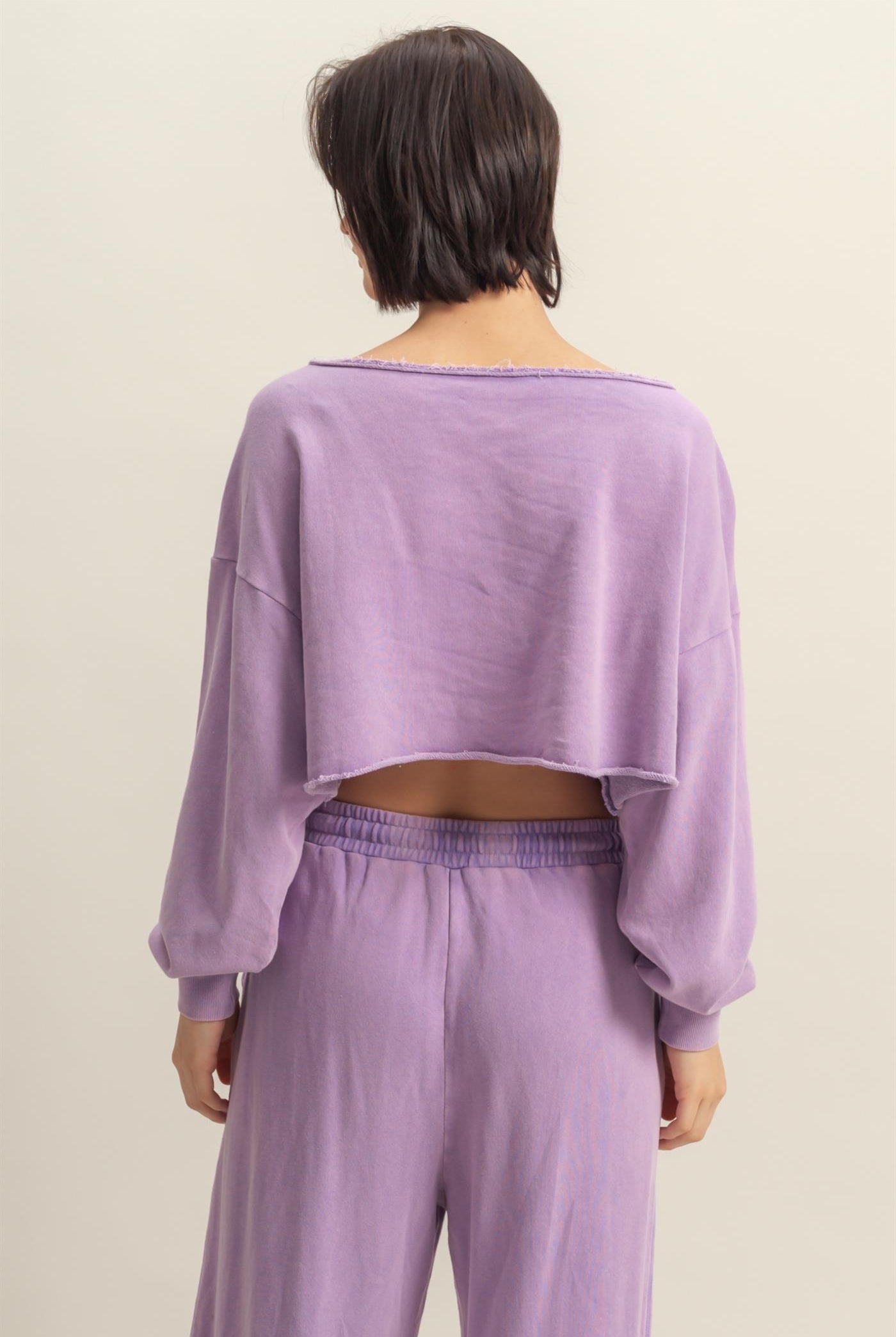 Wholesale Frayed Detail Long Sleeve Crop Top Sweatshirts DZ25A776 WISTERIA DOUBLE ZERO