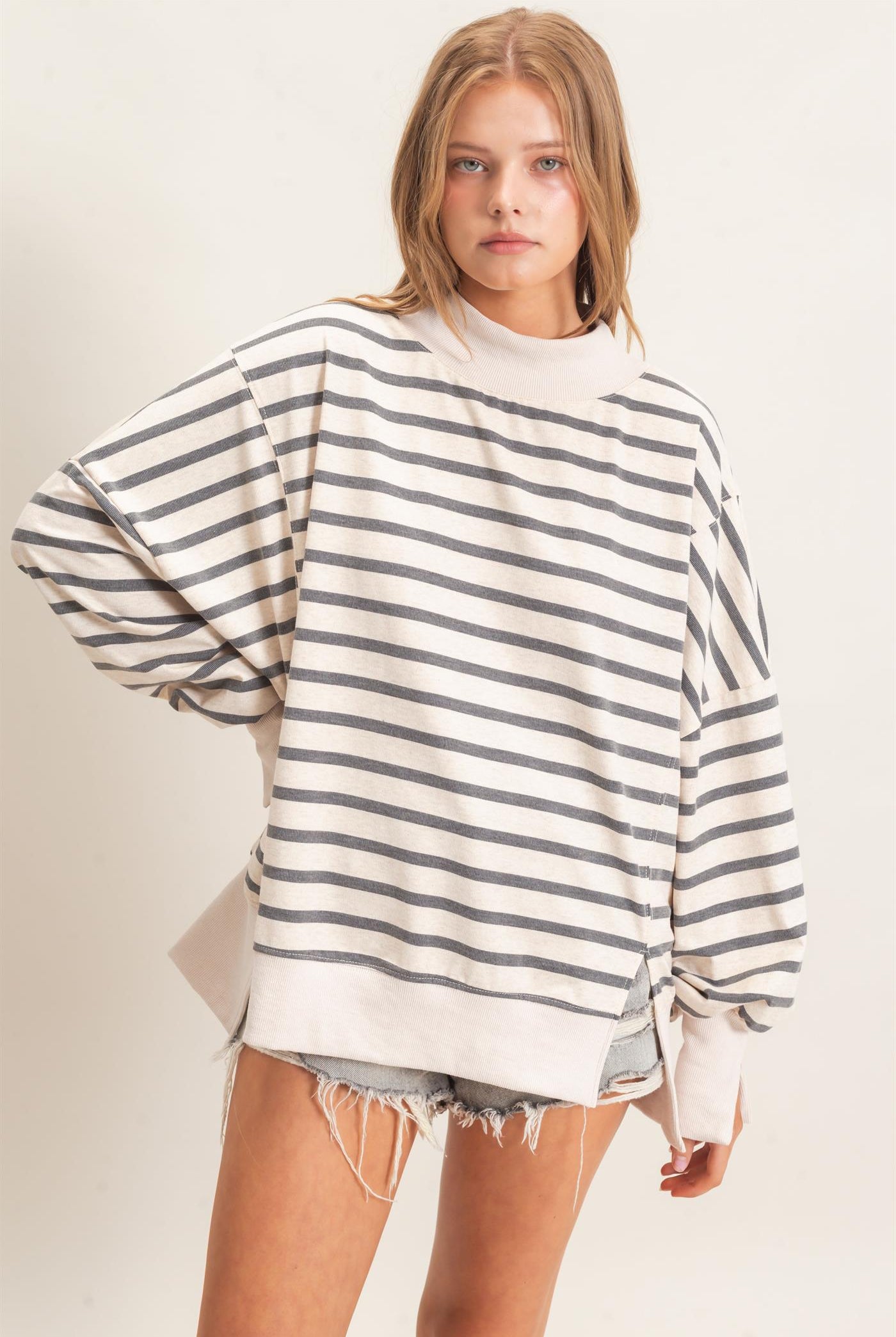 Wholesale Striped Mock Neck Sweatshirt Sweatshirts HF27A178-D GRAY/ECRU HYFVE