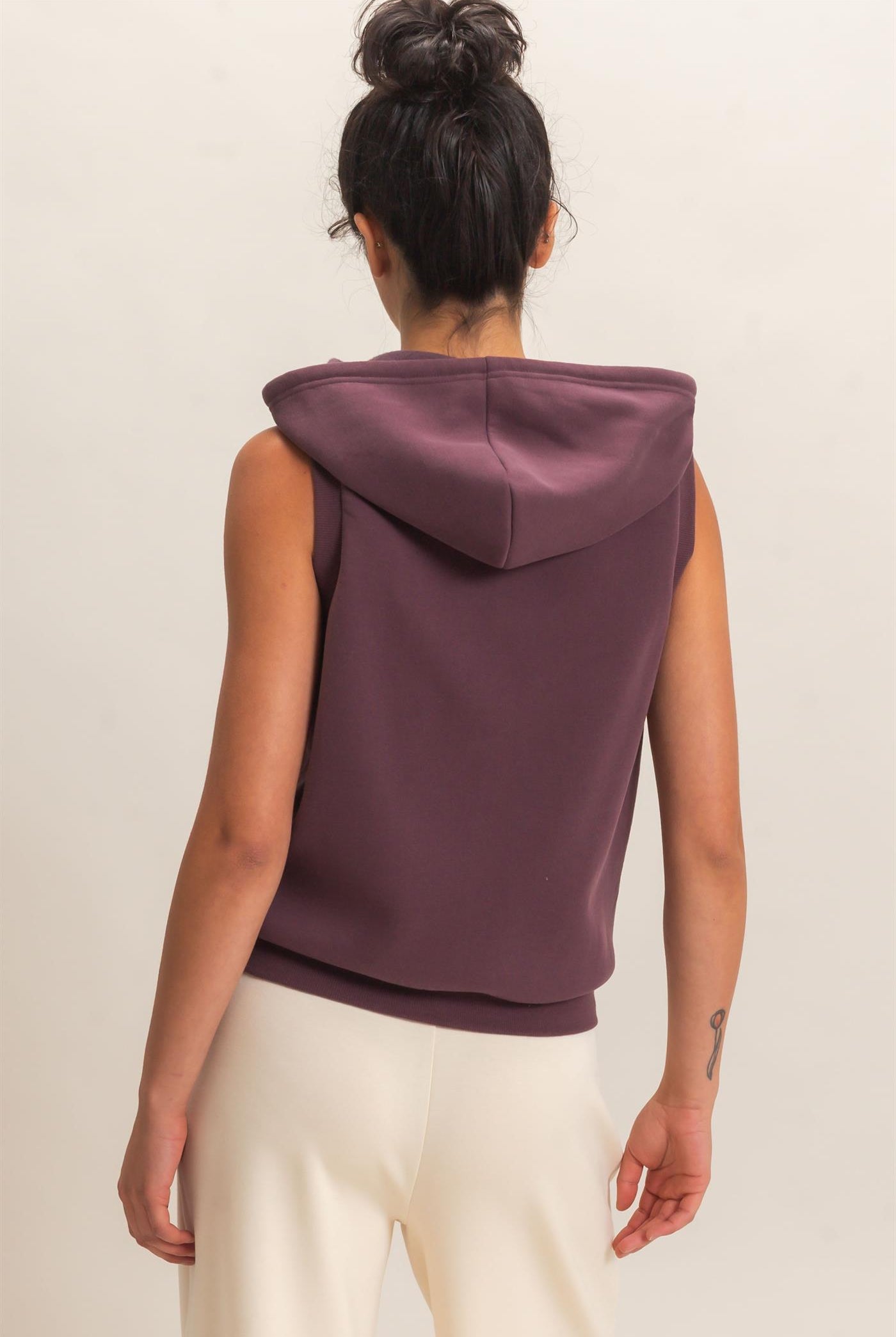 Wholesale Sleeveless Zip Up Hoodie Hoodies DZ26E330 COCOA DOUBLE ZERO