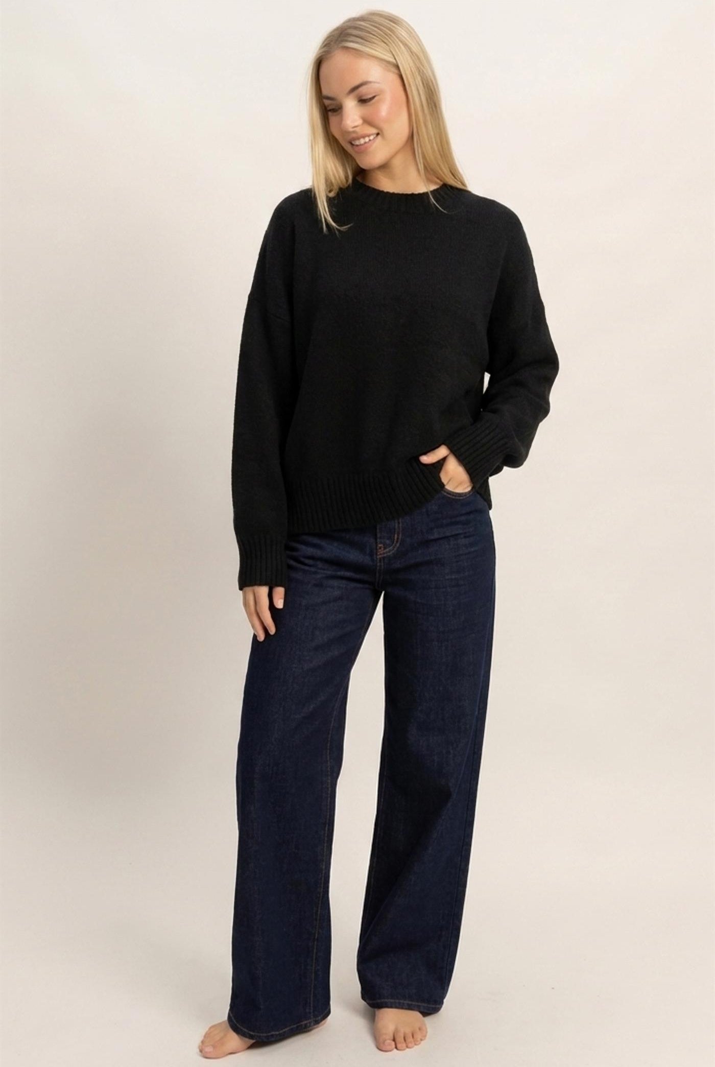 Wholesale Ribbed Crew Neck Sweater Sweaters HF26F179-D BLACK HYFVE
