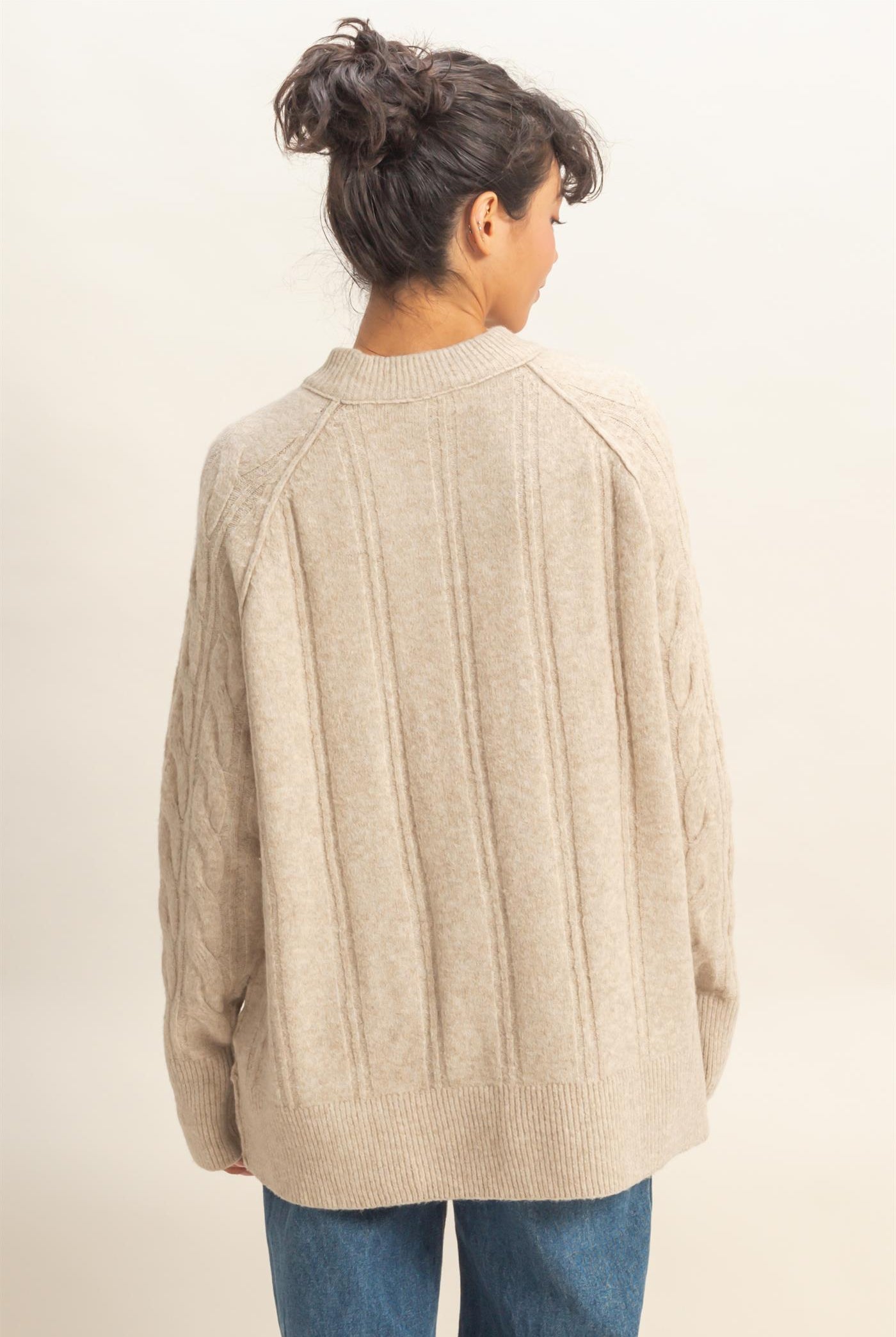 Wholesale Crew Neck Cable Knit Sweater Pullover Sweaters DZ25E957 LIGHT TAUPE HYFVE