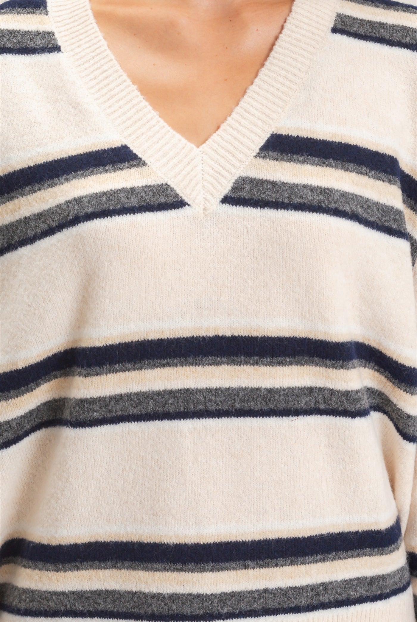 Wholesale V-Neck Striped Sweater Sweaters HF26E476 OATMEAL HYFVE