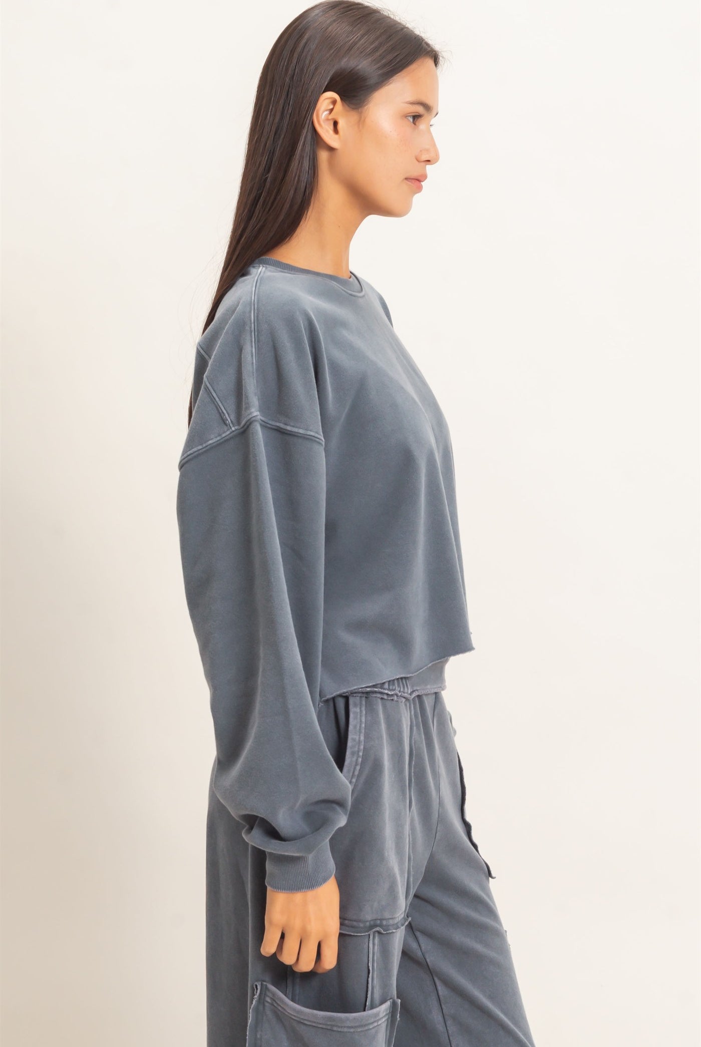 Wholesale Mineral Wash Raw Hem Cropped Sweatshirt Sweatshirts DZ26C968 DARK GRAY DOUBLE ZERO