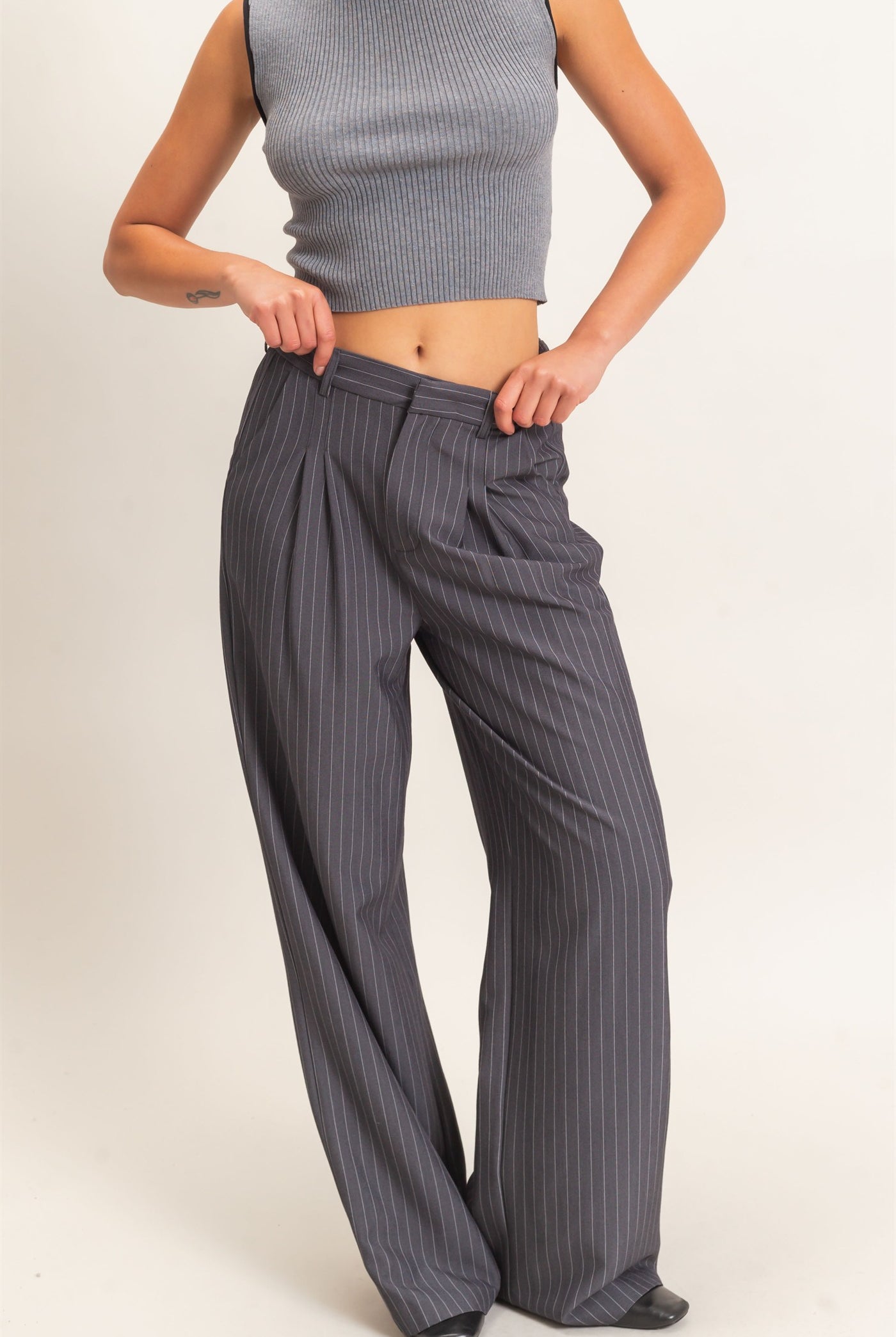 Wholesale Pinstripe Wide-Leg Trousers Pants DZ26E426 DARK GRAY DOUBLE ZERO