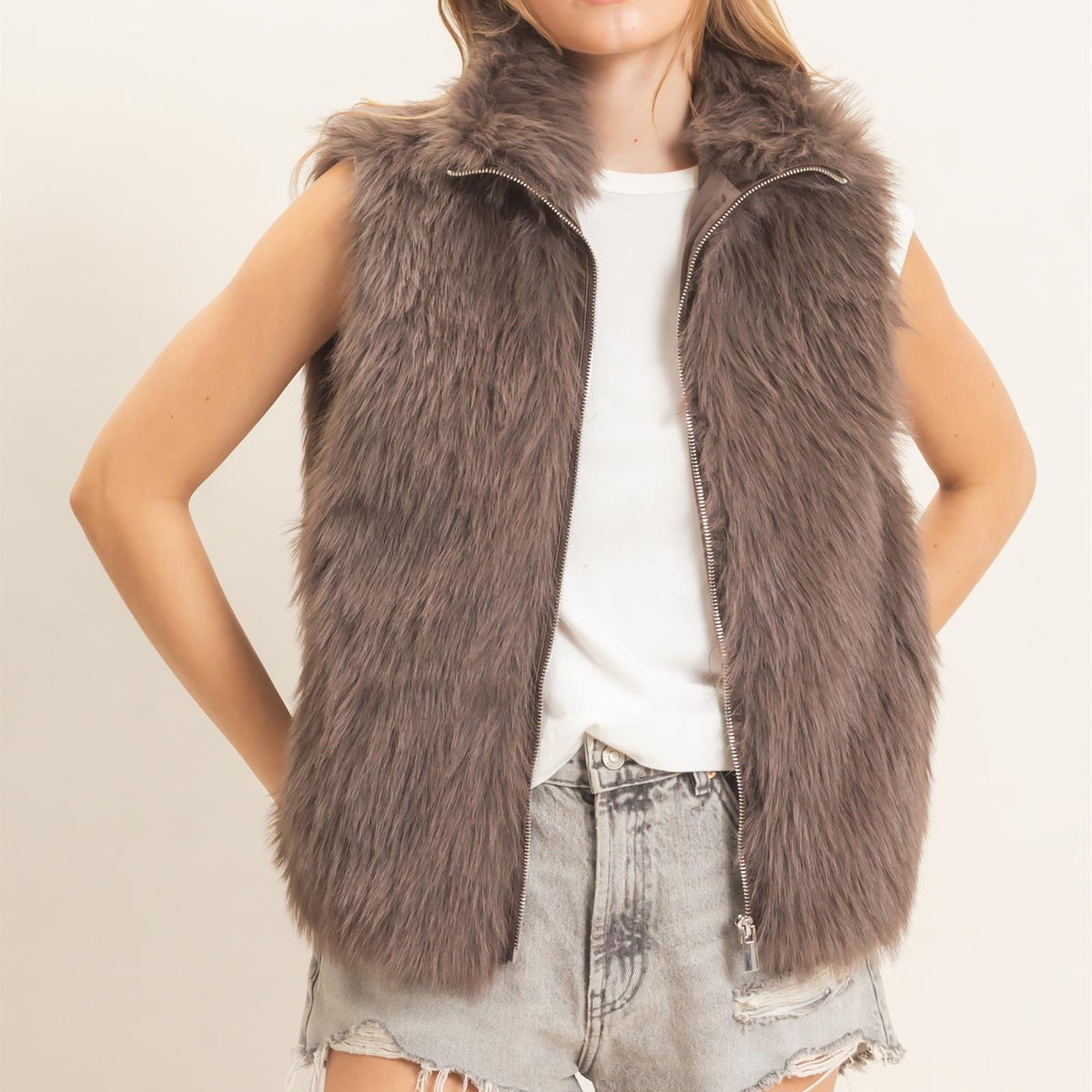 Wholesale Faux Fur Zip-Up Outerwear Vest Vests HF26E532 BROWN HYFVE