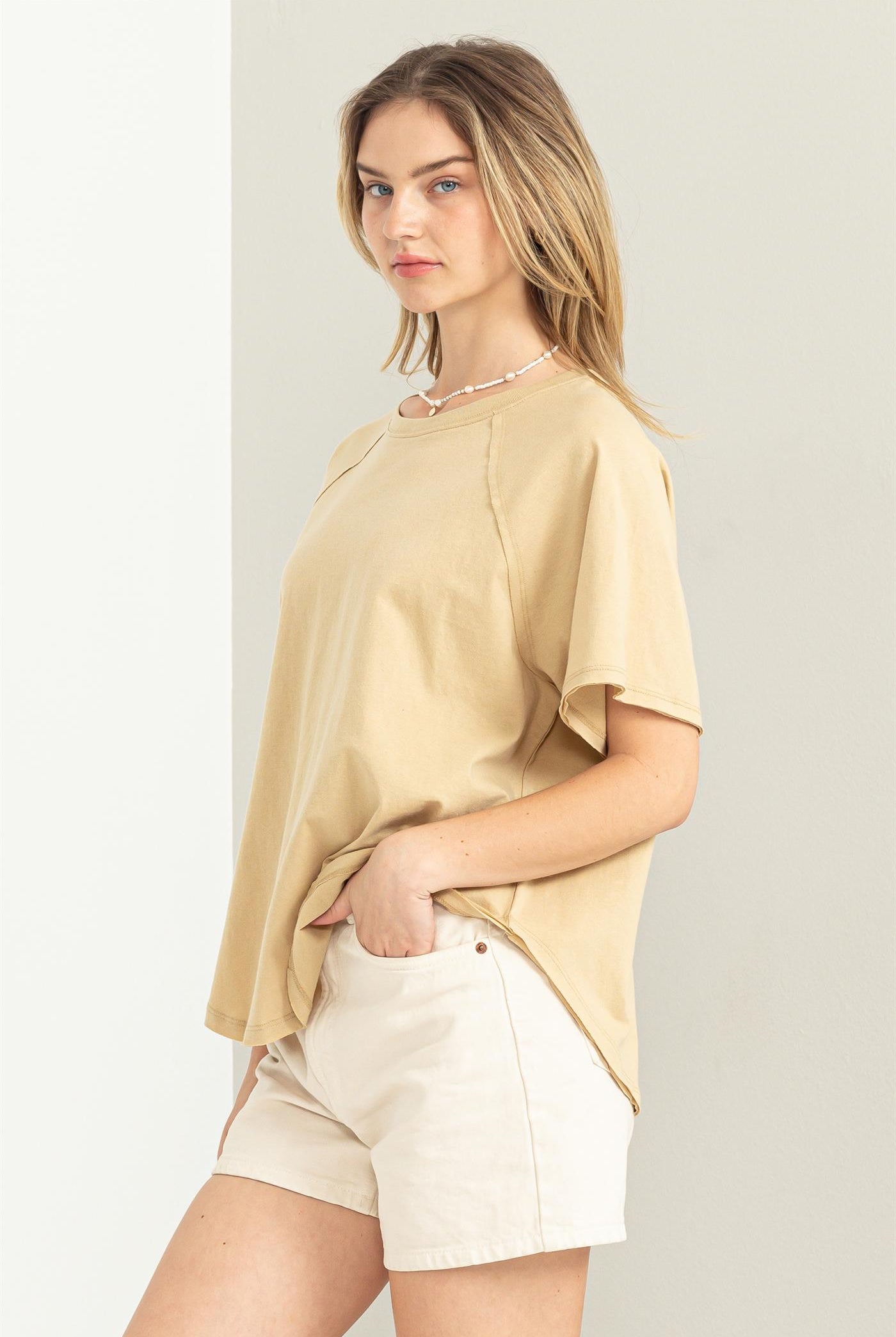 Wholesale Round Neck Curved Hem Short Sleeve T Shirt Clothing Tops DZ23C325 CAFFE LATTE HYFVE