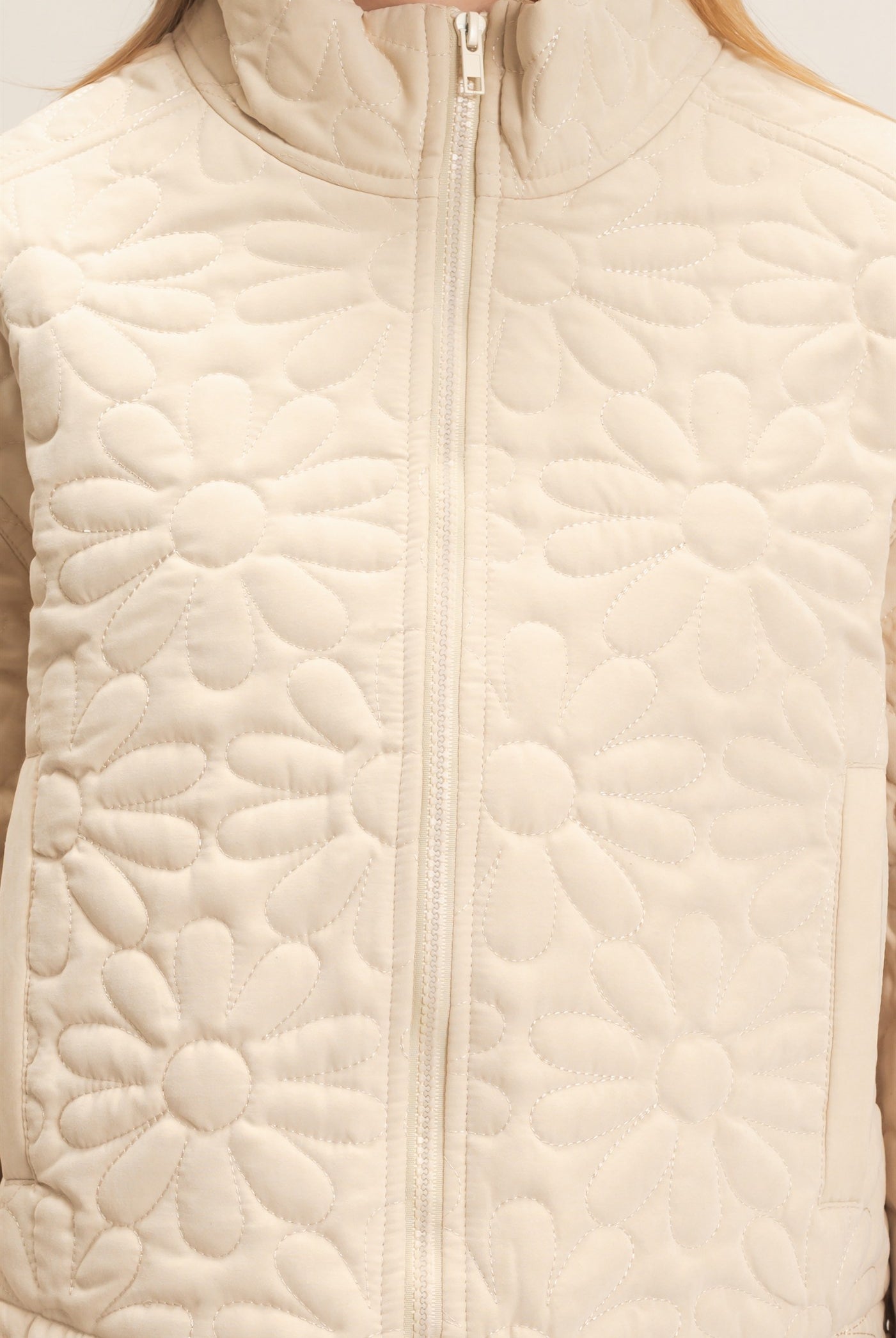 Wholesale Daisy Quilted Mock Neck Jacket Coats & Jackets HF26C821 ALPACA HYFVE