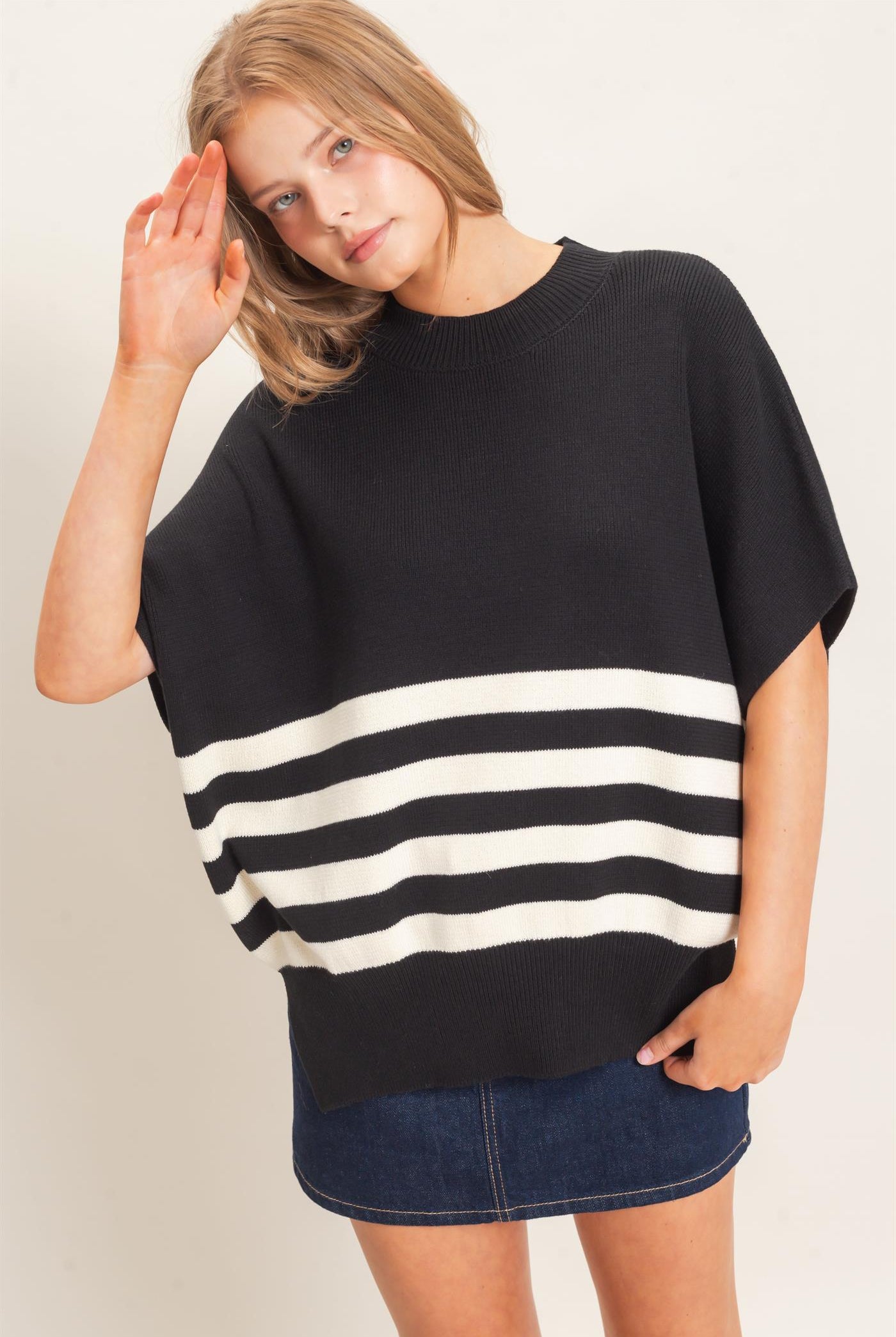 Wholesale Striped Ribbed Crew Neck Sweater Sweaters HF26E350-D BLACK HYFVE