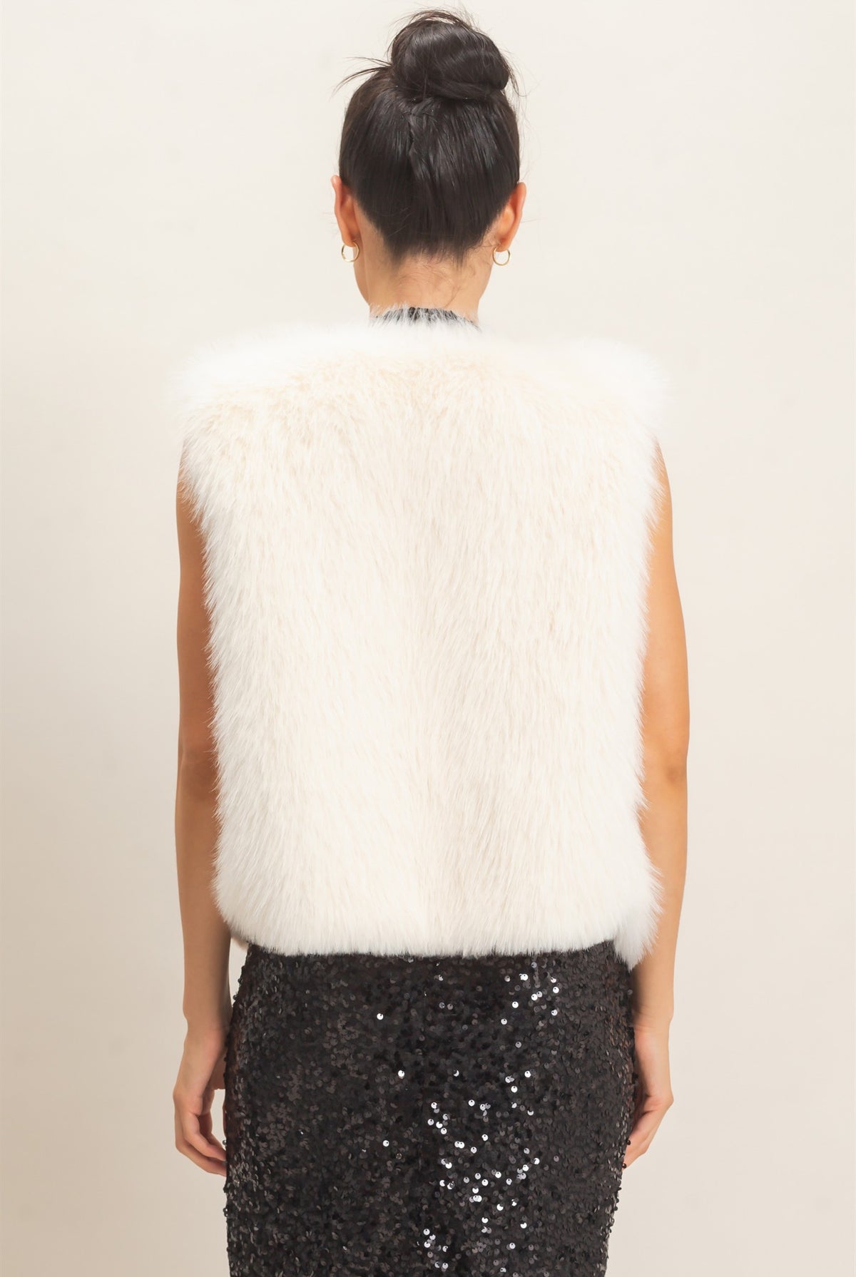 Wholesale Open-Front Faux Fur Vest Vests HF26F164 CREAM HYFVE