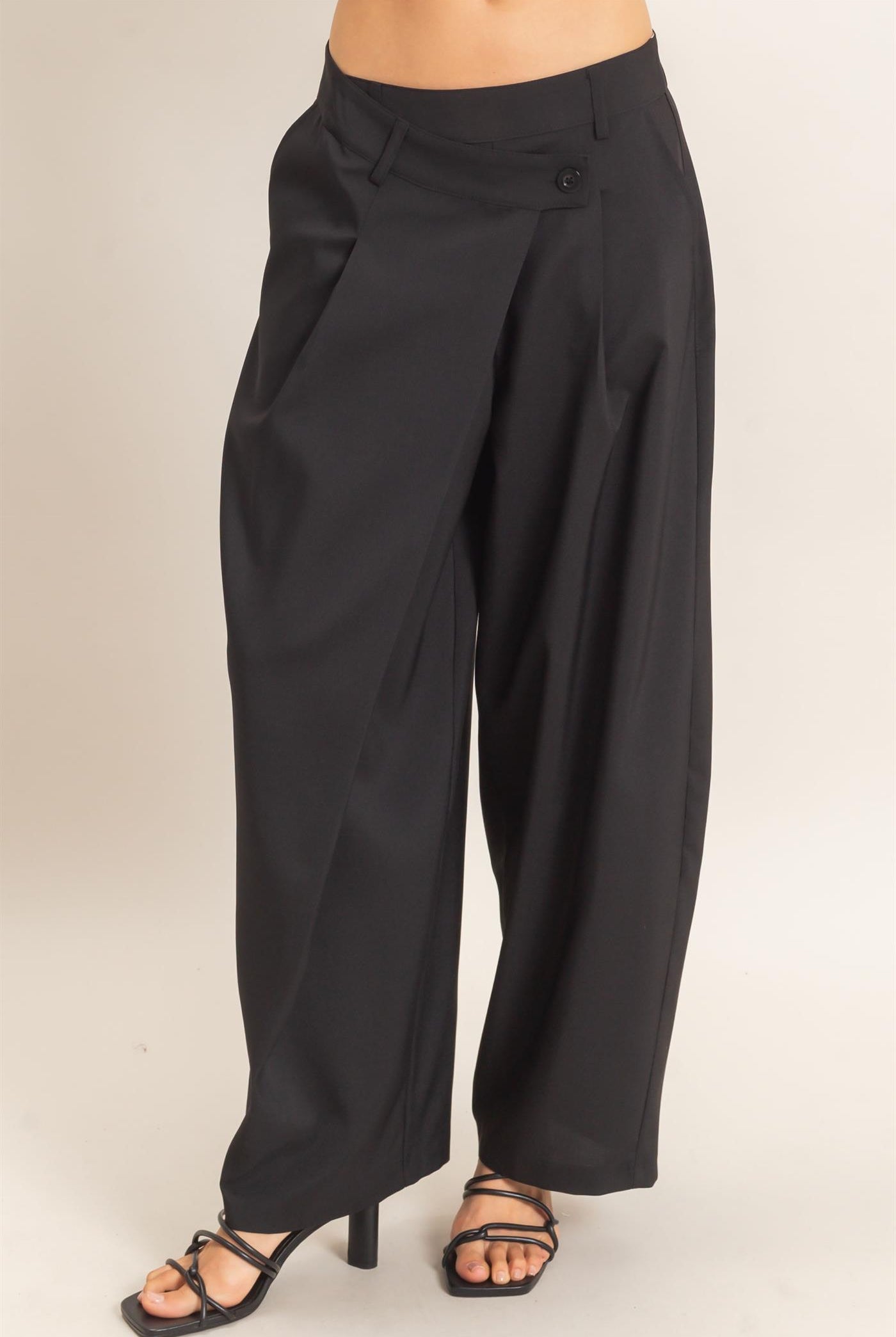 Wholesale Asymmetrical Overlap Pleated Pant Pants HF26C885 BLACK HYFVE