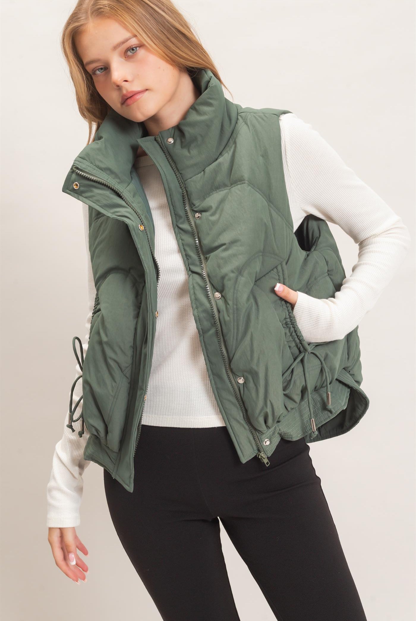Wholesale Quilted Funnel Neck Puffer Vest Vests HF26F168 H.GREEN HYFVE