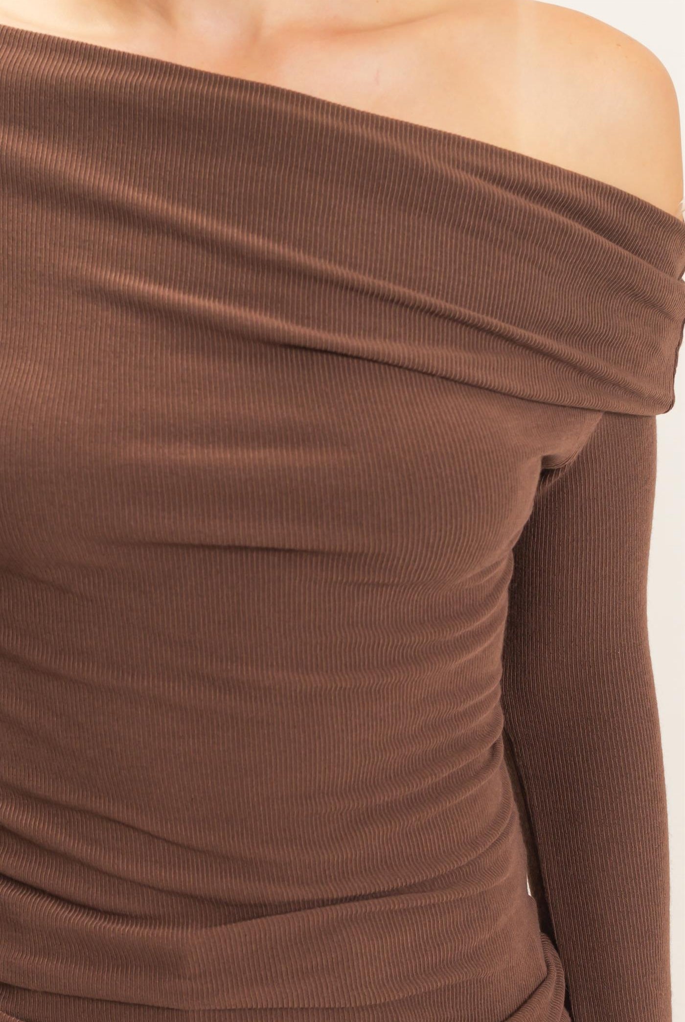 Wholesale Asymmetrical Off-Shoulder Top Clothing Tops HF26E377 CHESTNUT HYFVE