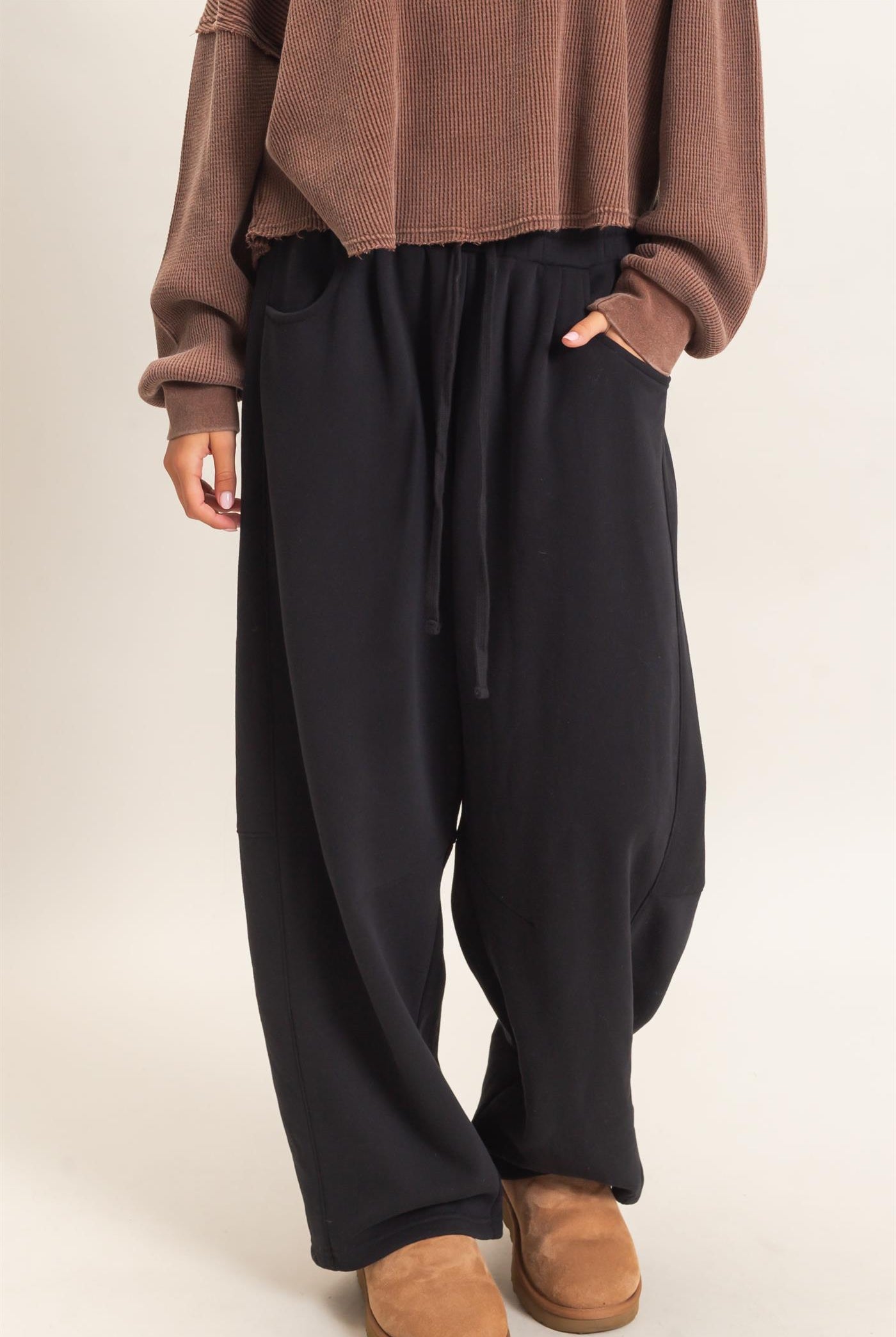 Wholesale Drawstring Waist Barrel Sweatpants Pants DZ26E290 BLACK DOUBLE ZERO