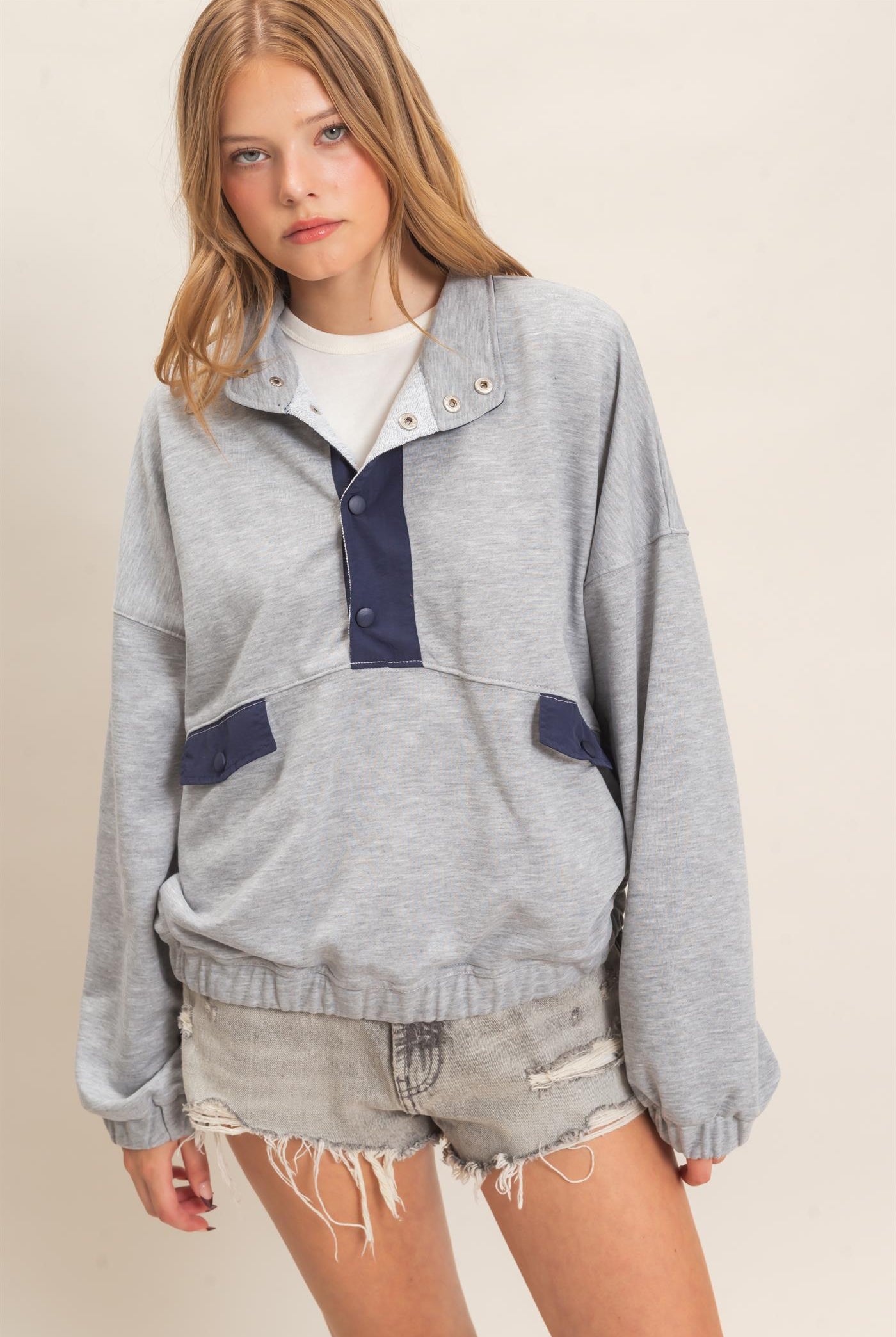 Wholesale Contrast Button-Up Collar Top Clothing Tops HF26C875 HEATHER GRAY HYFVE