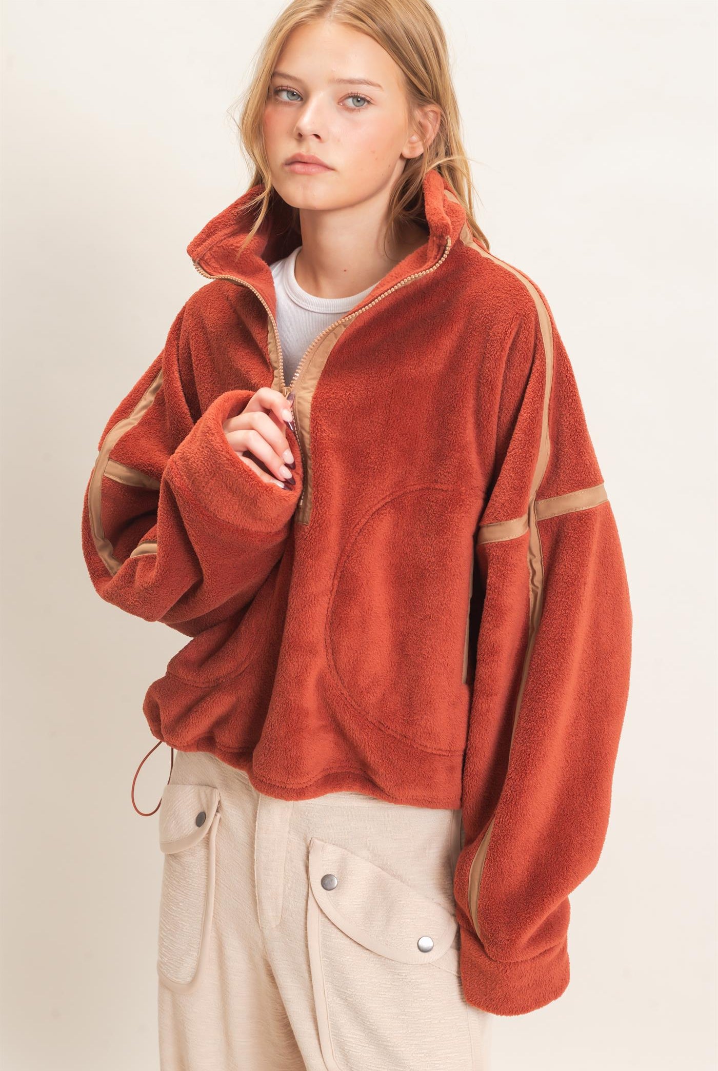 Wholesale Contrast Trim Half-Zip Fleece Pullover Outerwear HF26F206-D BRICK HYFVE