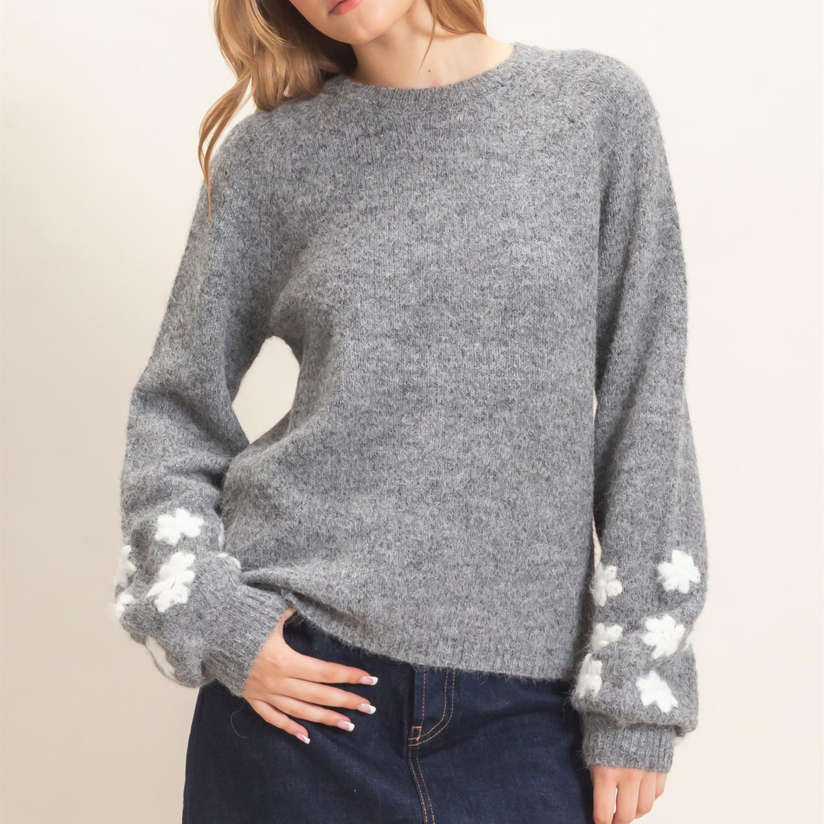 Wholesale Floral Applique Raglan Sleeve Sweater Sweaters HF26E808 GRAY HYFVE