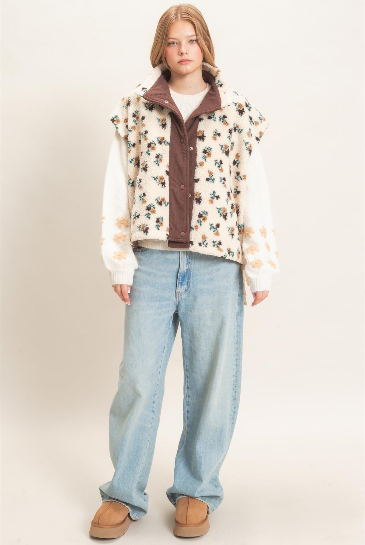 Wholesale Floral Sherpa Vest With Corduroy Vests HF26F073 BROWN HYFVE