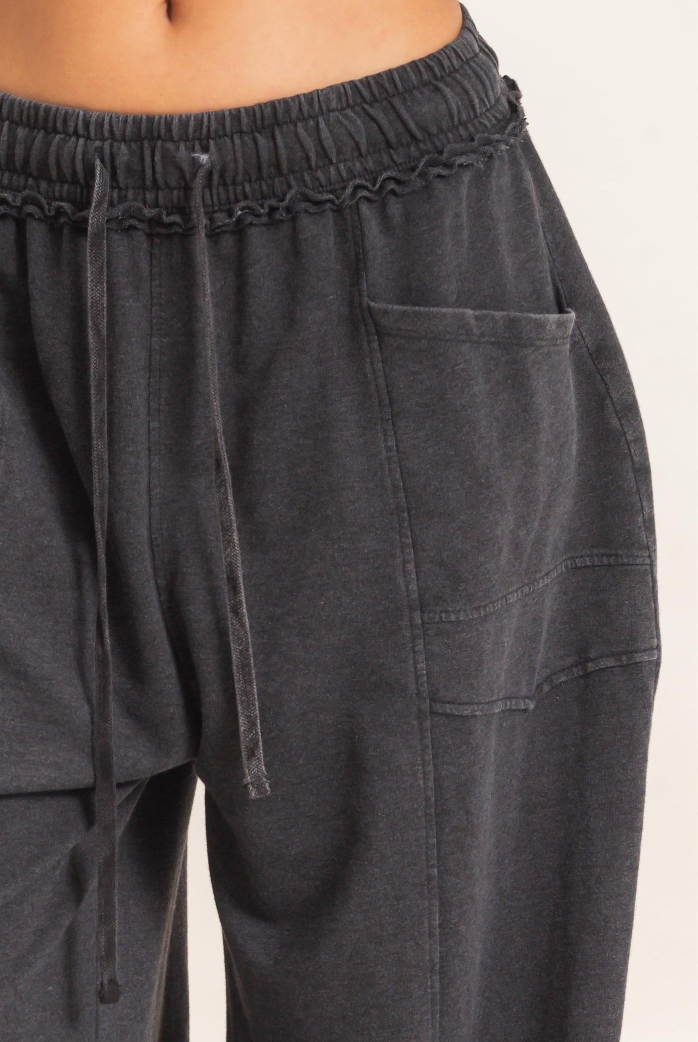 Wholesale Mineral Washed Barrel Sweatpants Pants DZ26F246 BLACK DOUBLE ZERO