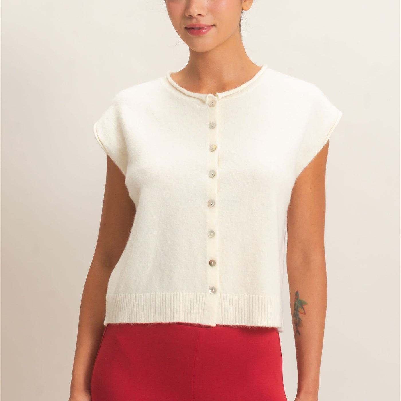 Wholesale Rolled Edge Button Front Sweater Vest Sweaters DZ26E239 CREAM DOUBLE ZERO