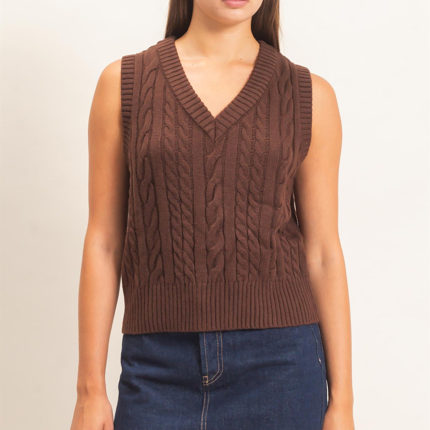 Wholesale Cable Knit V-Neck Sweater Vest Sweaters DZ26E548 DARK BROWN DOUBLE ZERO