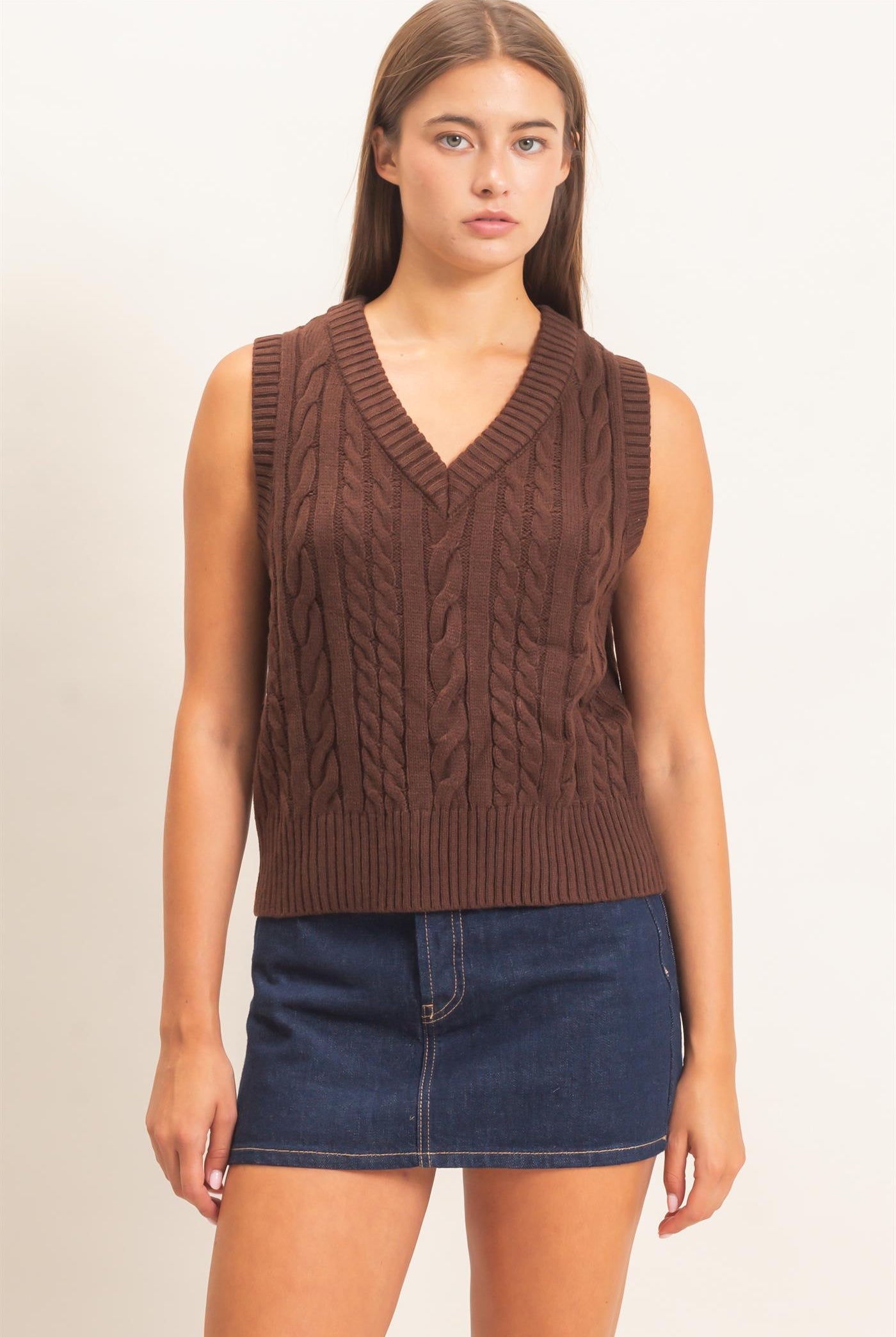 Wholesale Cable Knit V-Neck Sweater Vest Sweaters DZ26E548 DARK BROWN DOUBLE ZERO