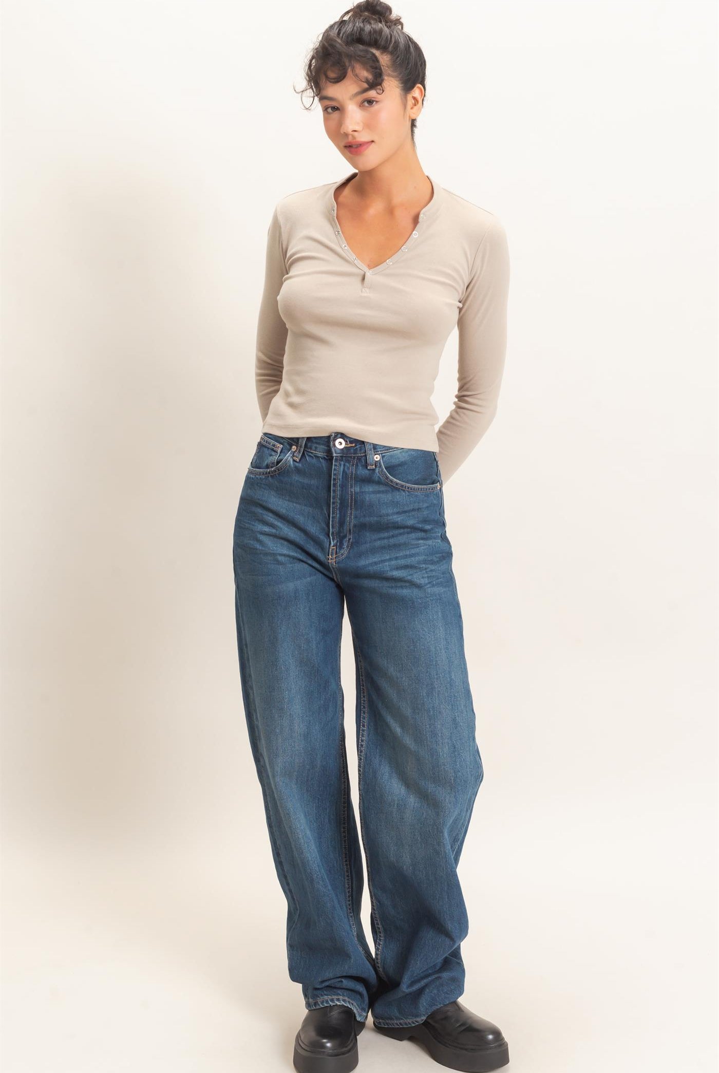 Wholesale Long Sleeve Henley Top Clothing Tops DZ26E865 WARM GRAY DOUBLE ZERO