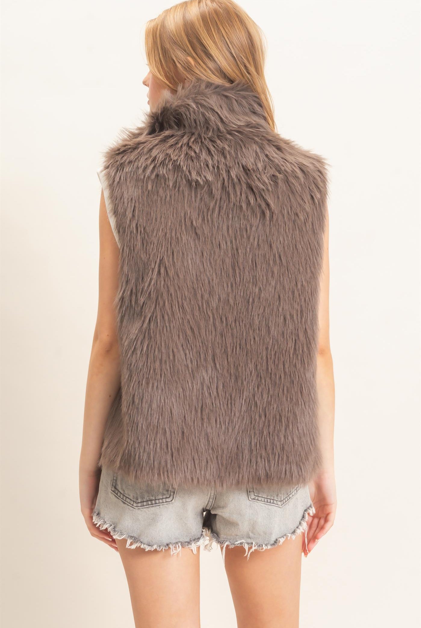 Wholesale Faux Fur Zip-Up Outerwear Vest Vests HF26E532 BROWN HYFVE