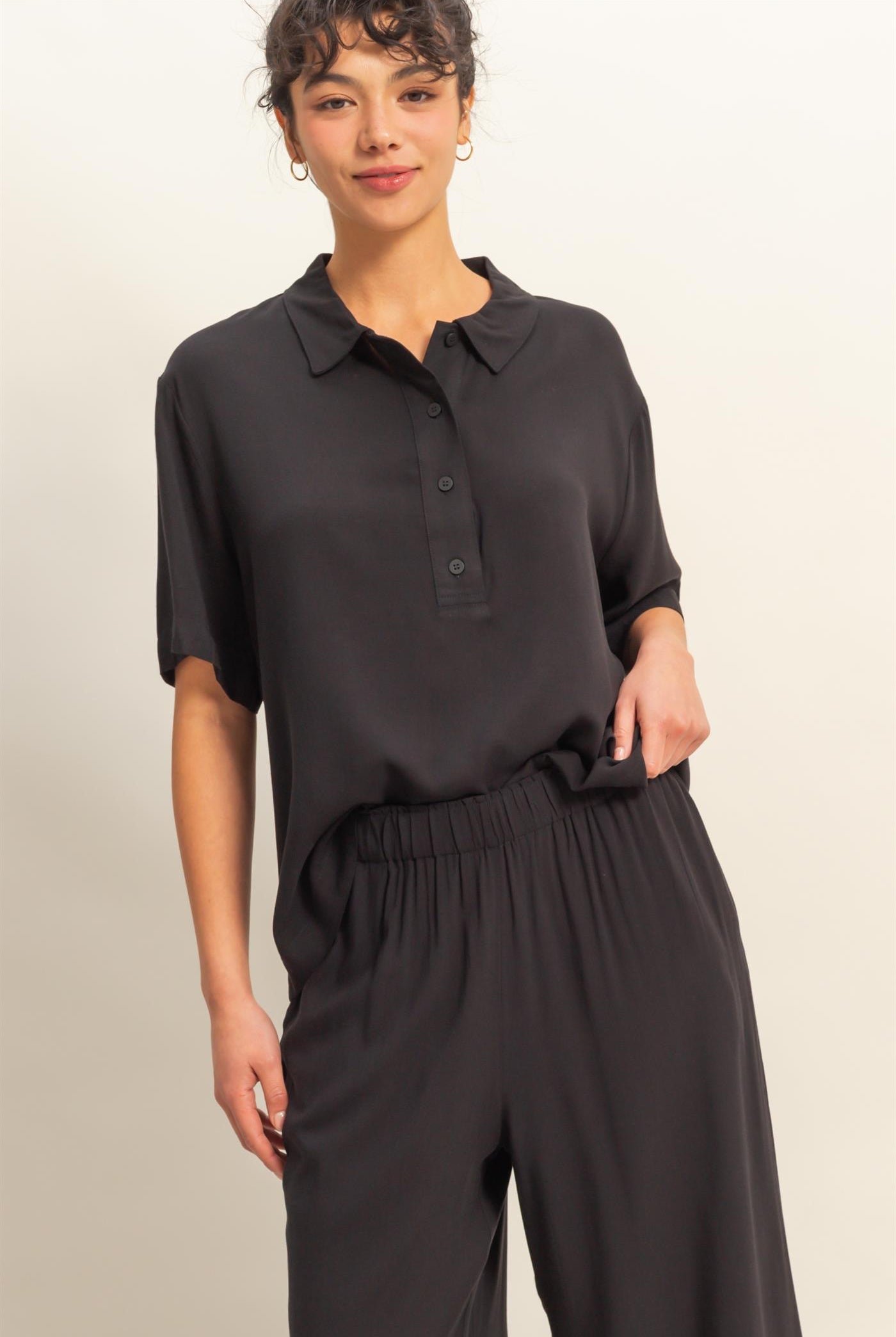 Wholesale Woven Half Button-Up Relaxed Top Clothing Tops DZ25C814 BLACK DOUBLE ZERO