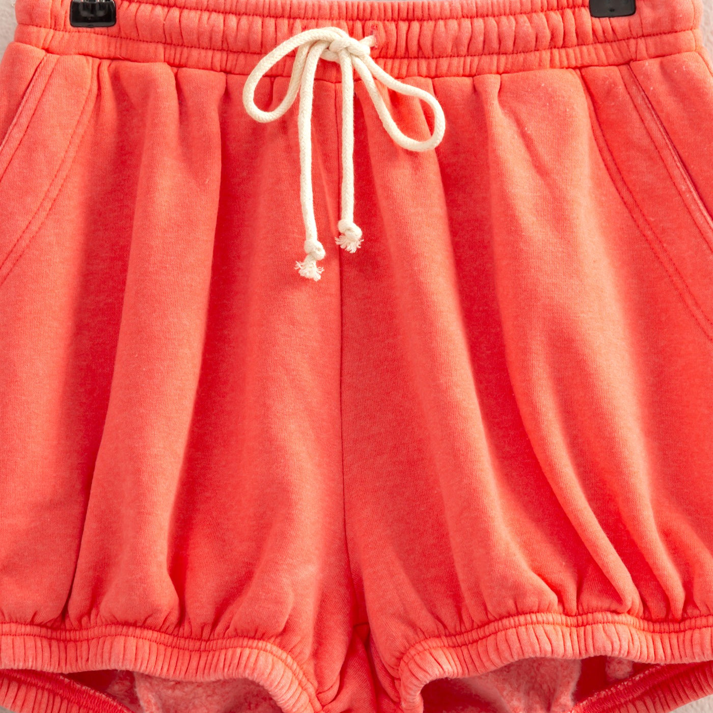 Wholesale Drawstring Waist Bubbled Hem Shorts Shorts DZ25A702 CORAL DOUBLE ZERO
