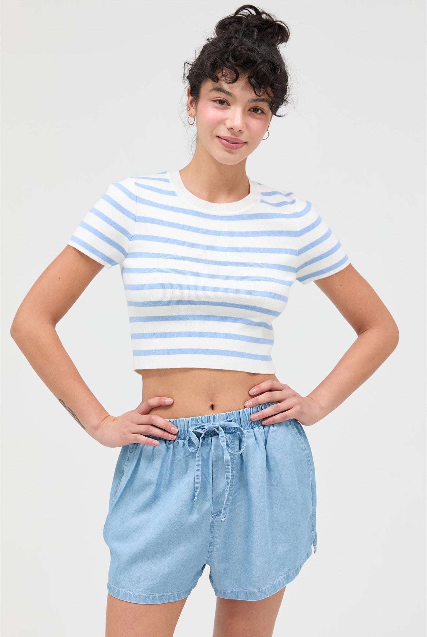 Wholesale Striped And Knit Crew Neck Crop Top Clothing Tops DZ26A139 ICE BLUE DOUBLE ZERO