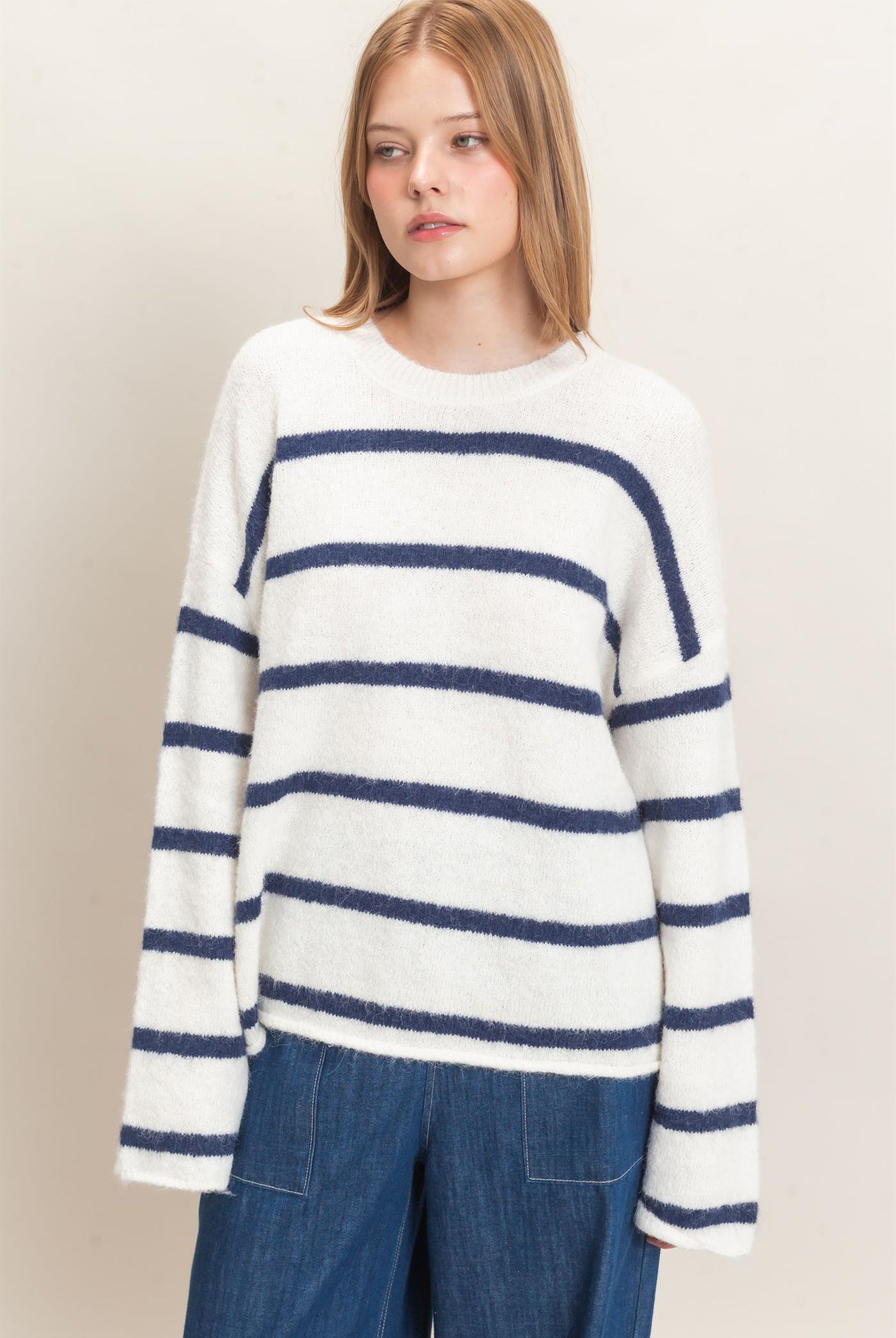 Wholesale Striped Crew Neck Sweater Sweaters HF26E894 NAVY HYFVE