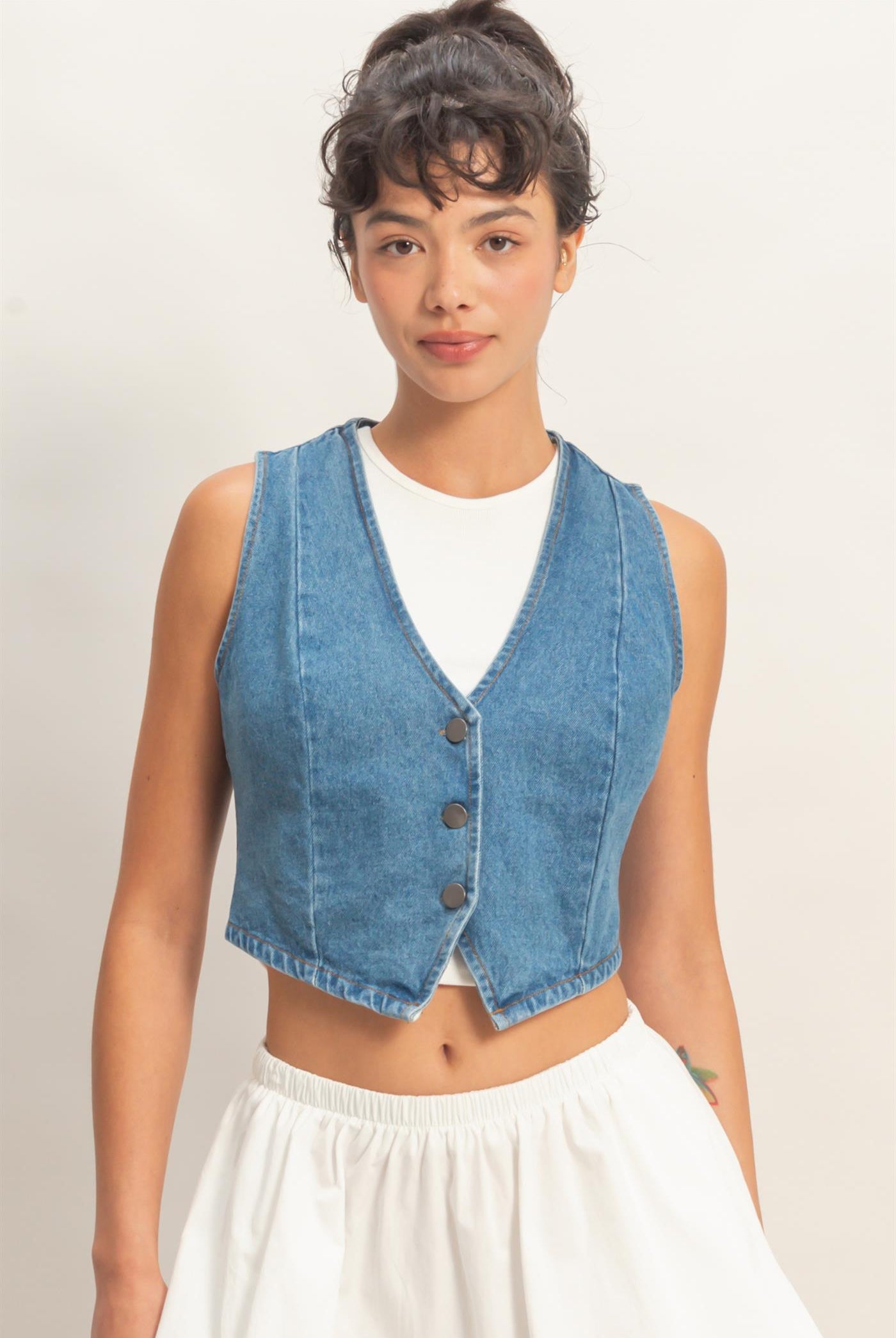 Wholesale V-Neck Sleeveless Denim Vest Clothing Tops DZ26C736 MEDIUM BLUE DOUBLE ZERO