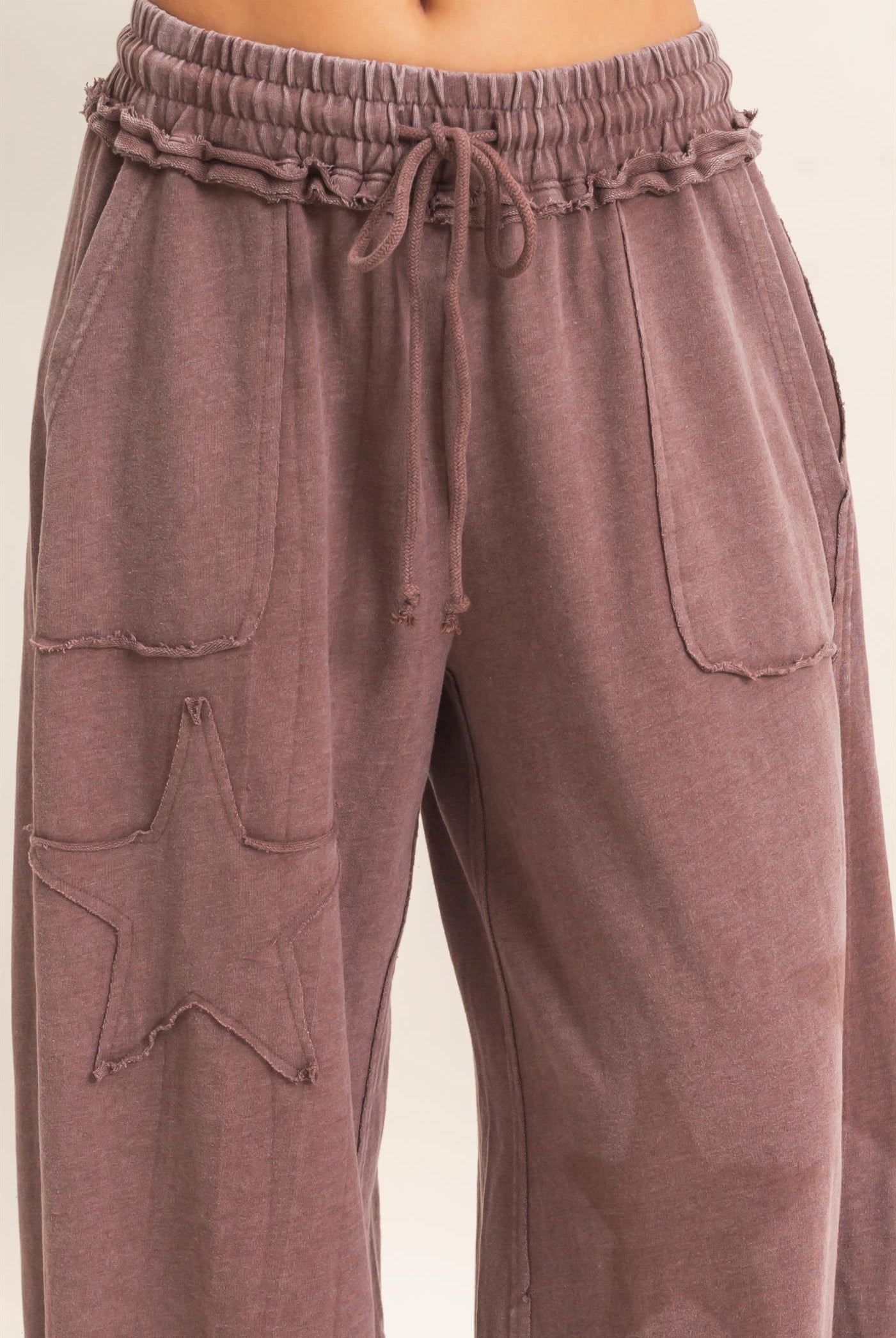 Wholesale Mineral Wash Star Patch And Print Wide Leg Pants Pants DZ26F060 DARK BROWN DOUBLE ZERO