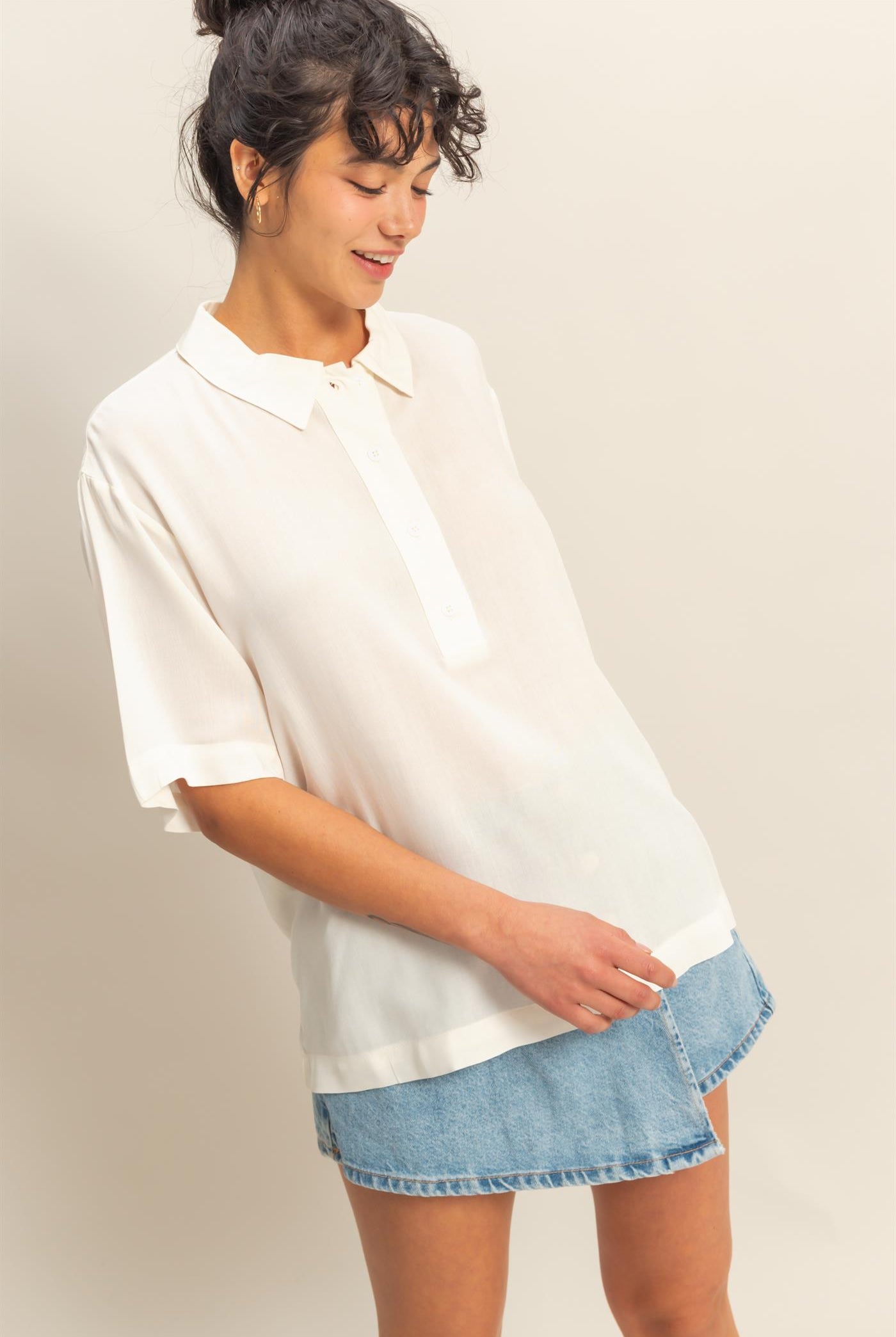 Wholesale Woven Half Button-Up Relaxed Top Clothing Tops DZ25C814 WHITE DOUBLE ZERO