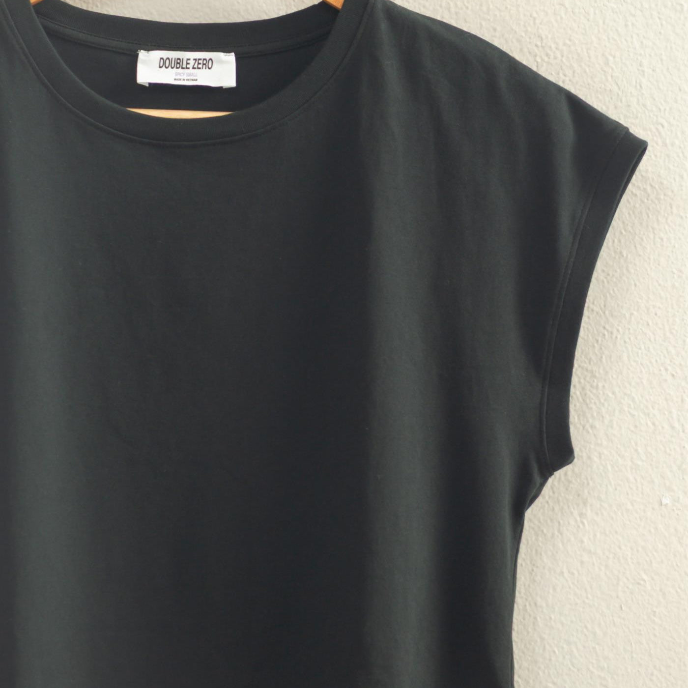 Wholesale Classic Crew Neck Sleeveless Top Shirts DZ24A652 BLACK DOUBLE ZERO