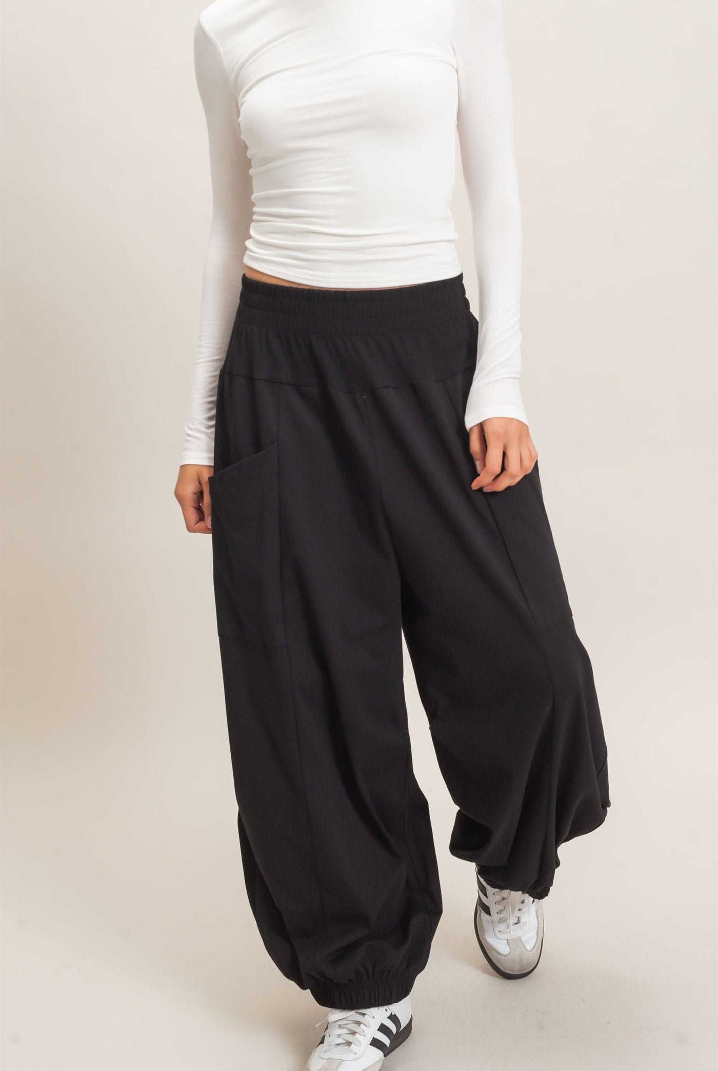 Wholesale Elastic Waistband Jogger Pants Joggers HF26F295 BLACK HYFVE