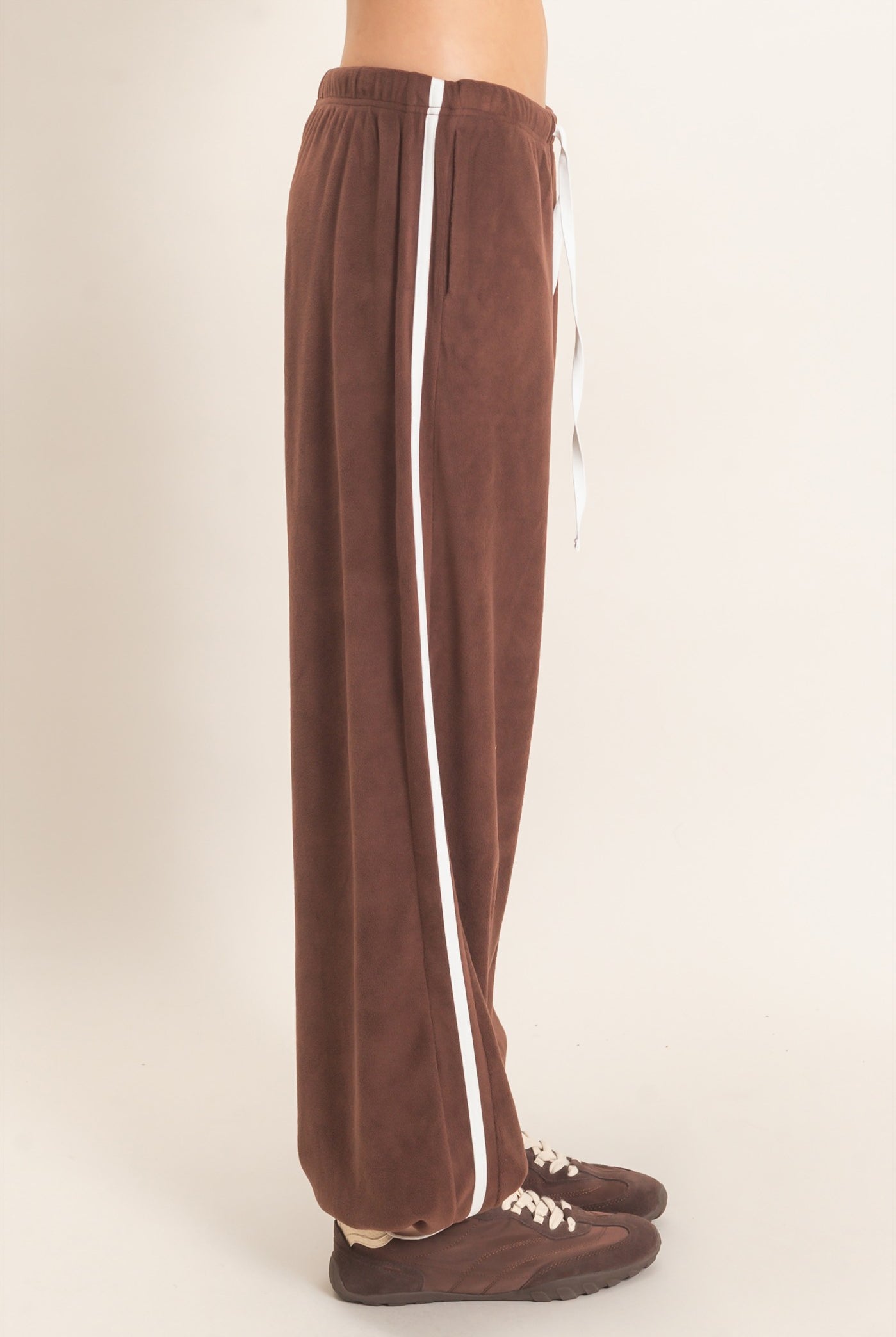 Wholesale Drawstring Waist Jogger Pants Joggers HF26E424-D CHOCOLATE HYFVE