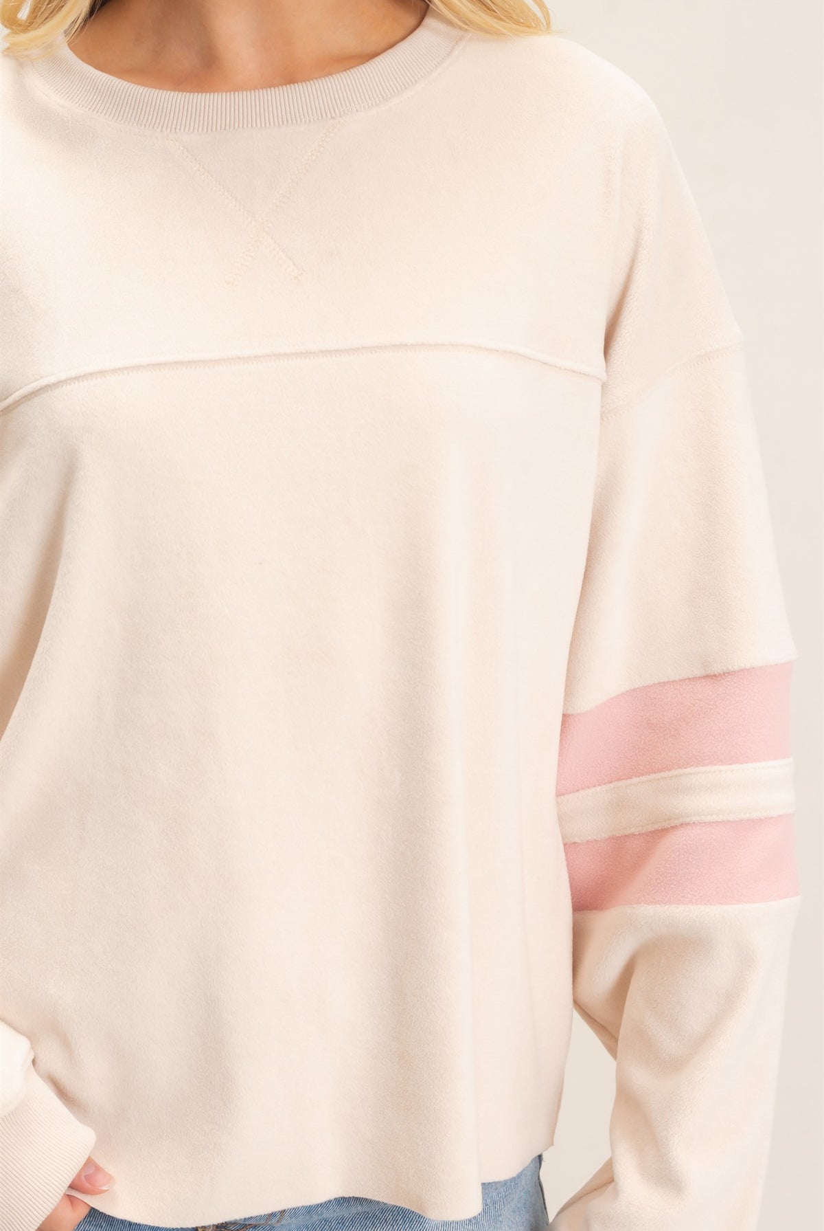 Wholesale Crew Neck Long Sleeve Sweatshirt Sweatshirts HF26E425 CREAM HYFVE