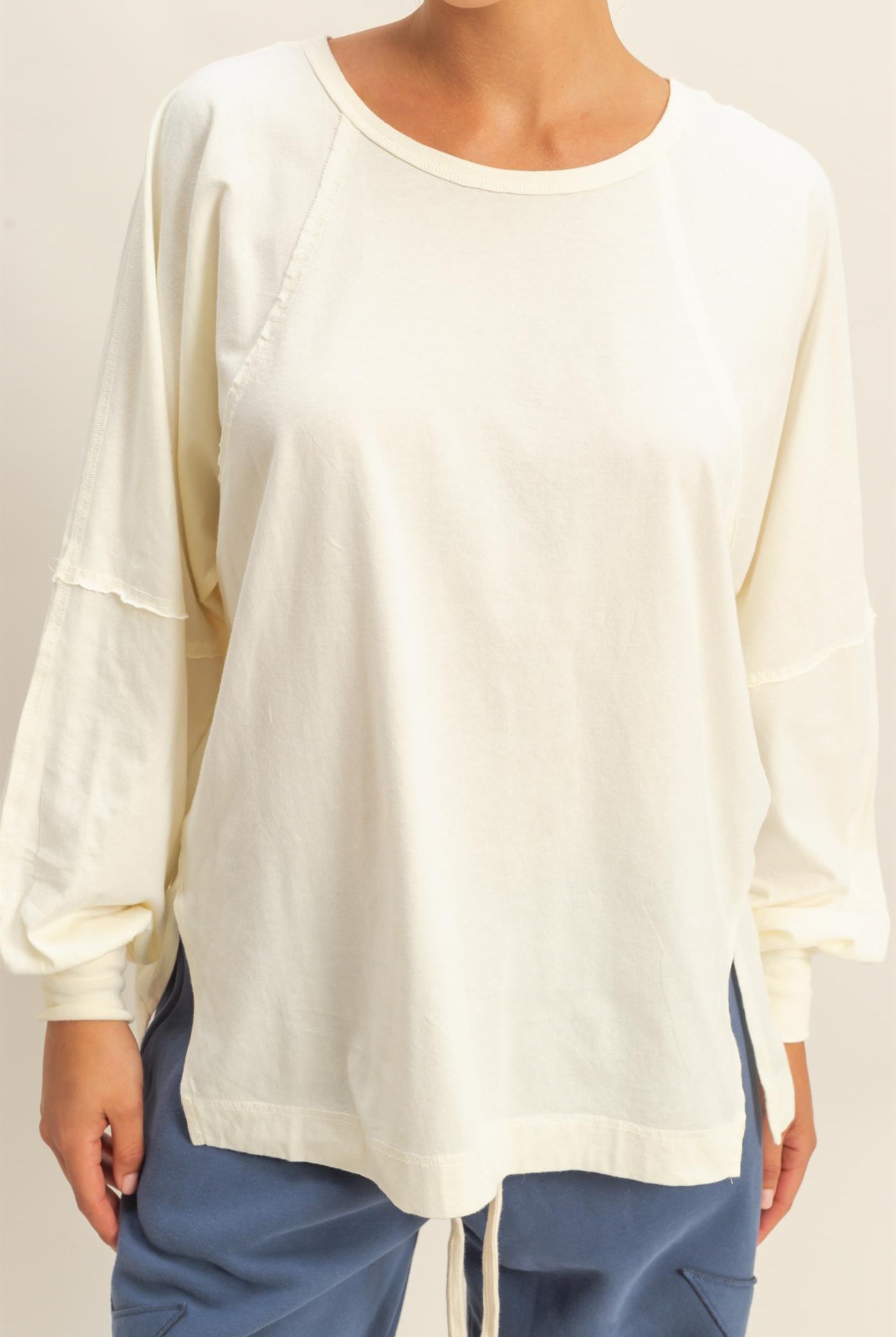 Wholesale Washed Oversized Long Sleeve Top With Slit Clothing Tops DZ25C921 CREAM HYFVE