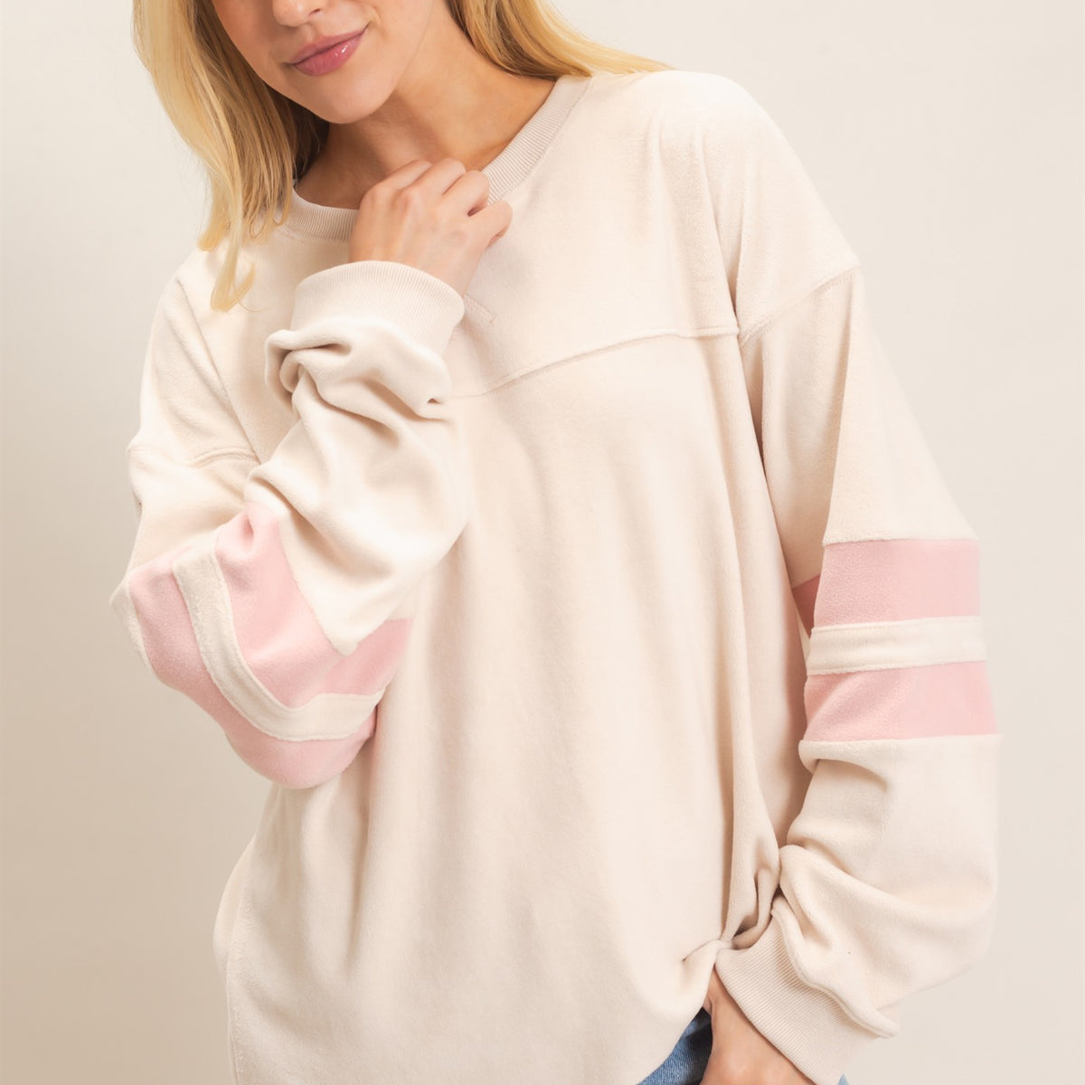 Wholesale Crew Neck Long Sleeve Sweatshirt Sweatshirts HF26E425 CREAM HYFVE