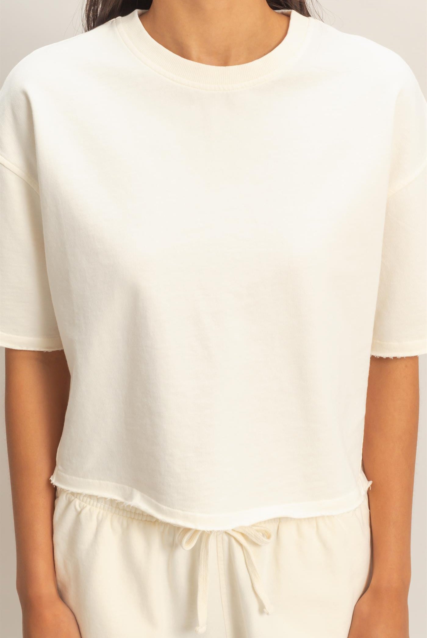 Wholesale Short Sleeve Crew Neck Top And Shorts Set Clothing DZ26C668-SET CREAM DOUBLE ZERO