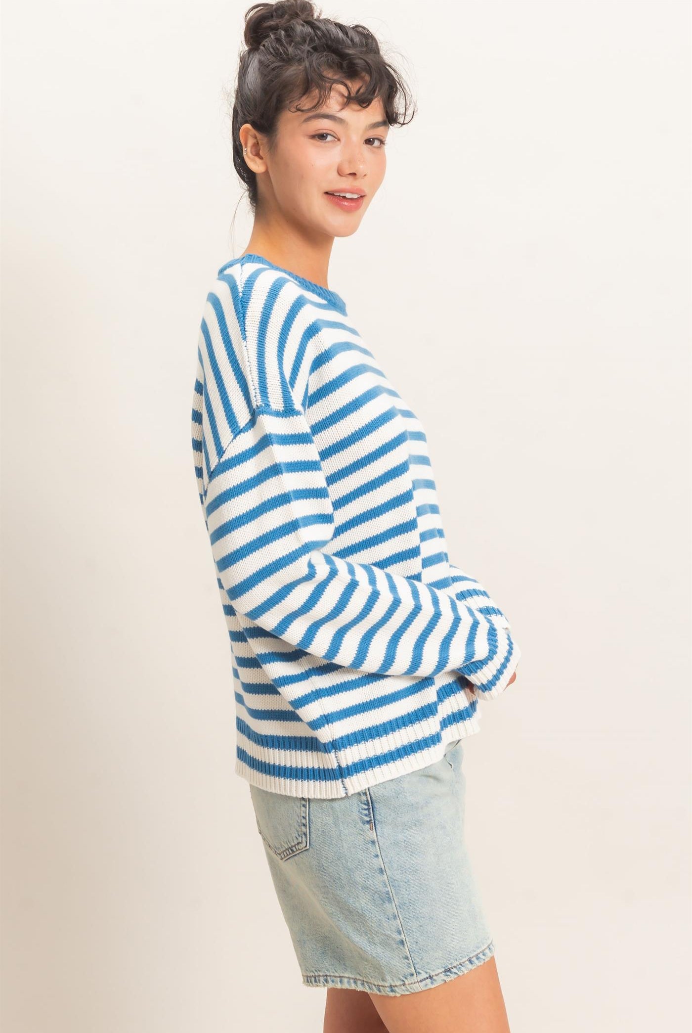 Wholesale Striped Crew Neck Sweater Sweaters DZ26E237 BLUE DOUBLE ZERO