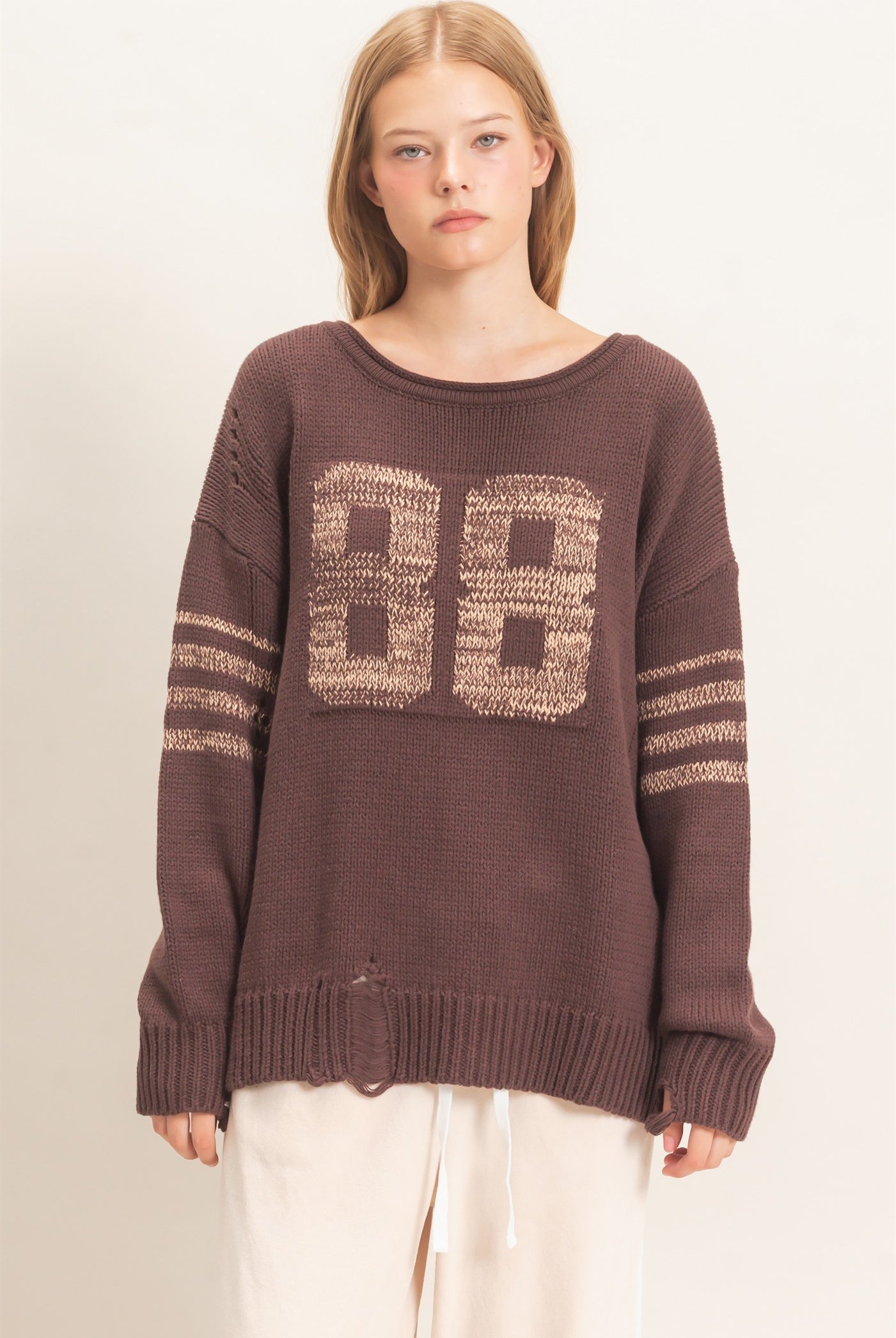 Wholesale Oversized Number Knit Sweater Sweaters HF26E687 DARK BROWN HYFVE