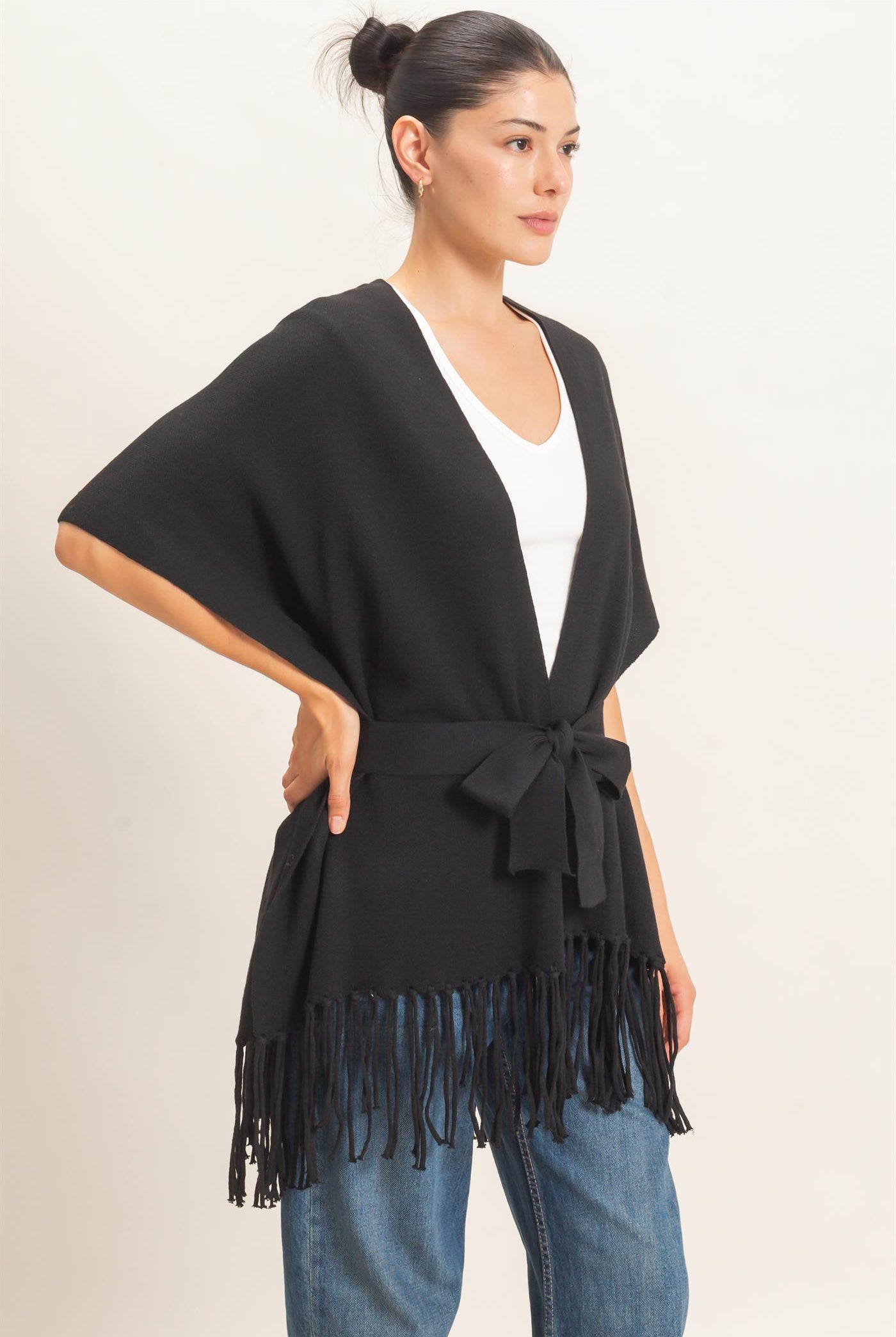 Wholesale Fringe Hem Kimono Sweater Kimonos HF26E041 BLACK HYFVE