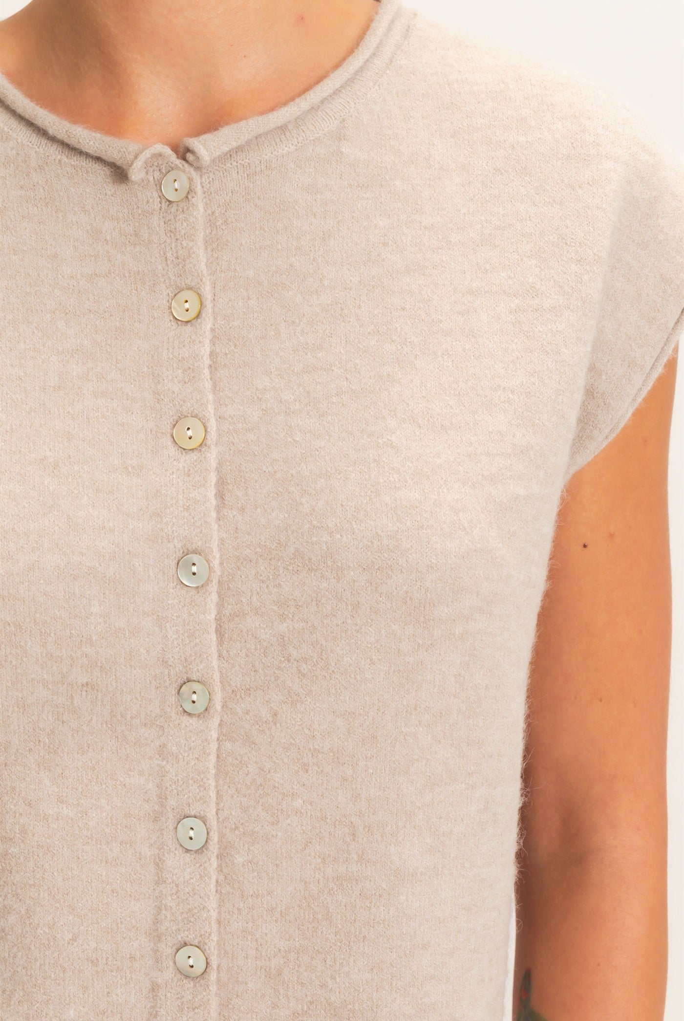 Wholesale Rolled Edge Button Front Sweater Vest Sweaters DZ26E239 TAUPE DOUBLE ZERO