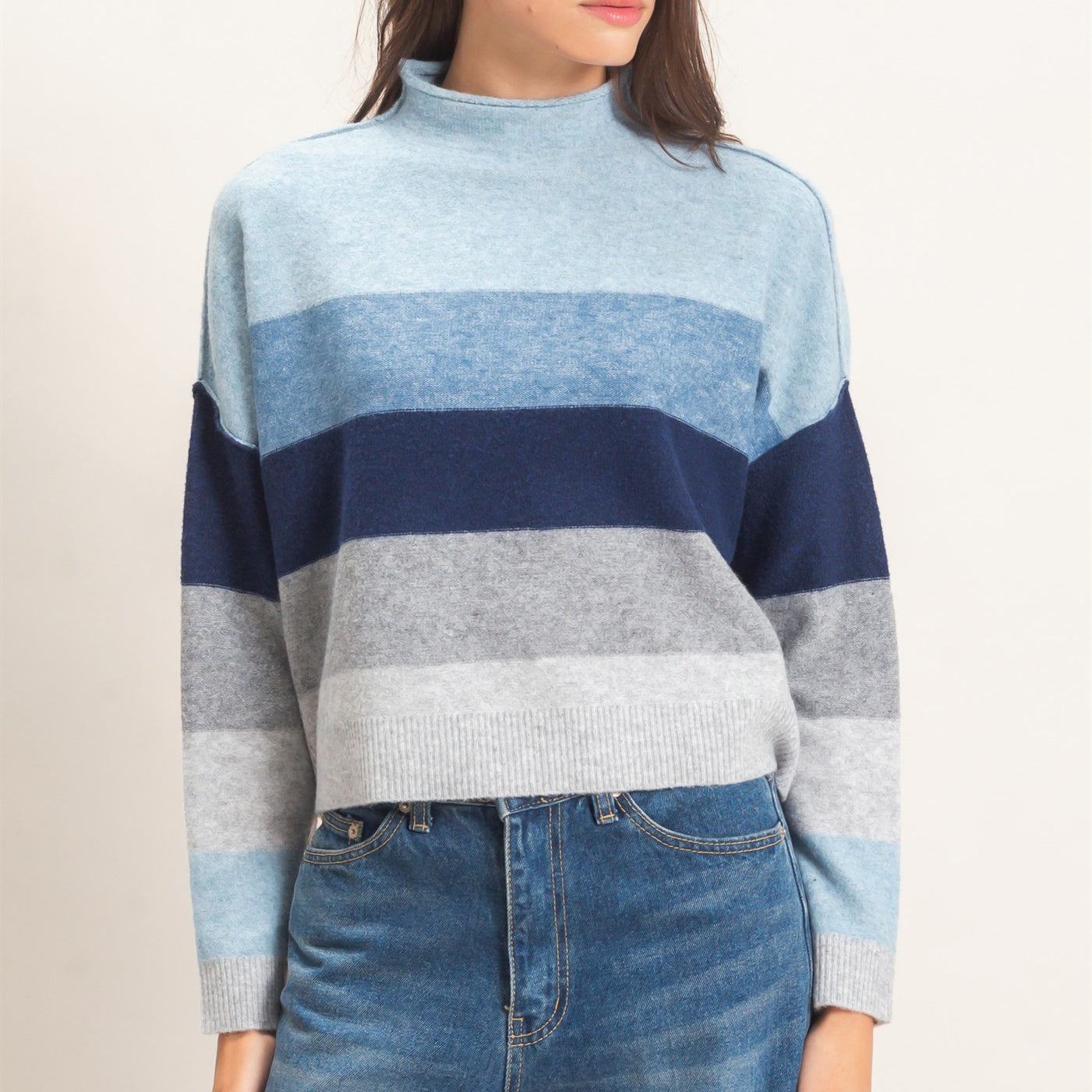 Wholesale Color Block Turtleneck Sweater Sweaters HF26E362 BLUE COMBO HYFVE