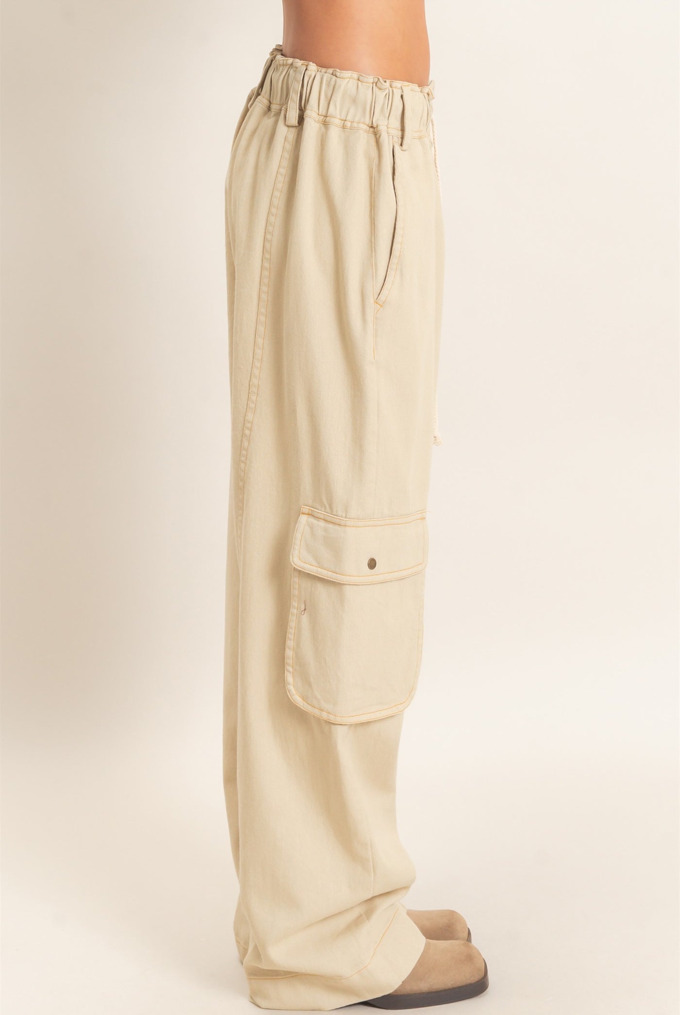 Wholesale Drawstring Cargo Denim Pants Pants HF26E182 BEIGE HYFVE