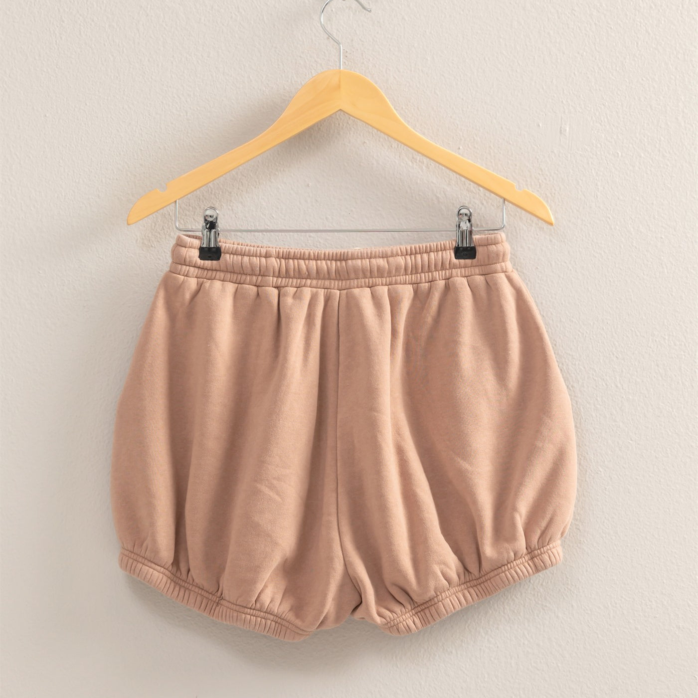 Wholesale Drawstring Waist Bubbled Hem Shorts Shorts DZ25A702 DARK TAUPE DOUBLE ZERO