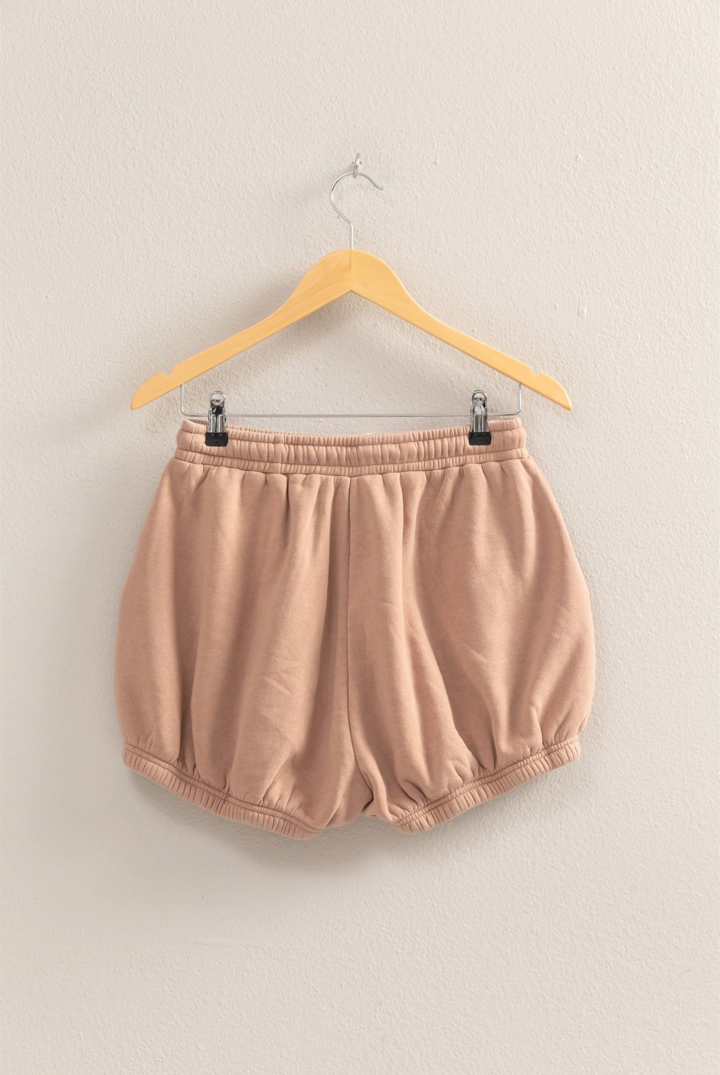 Wholesale Drawstring Waist Bubbled Hem Shorts Shorts DZ25A702 DARK TAUPE DOUBLE ZERO